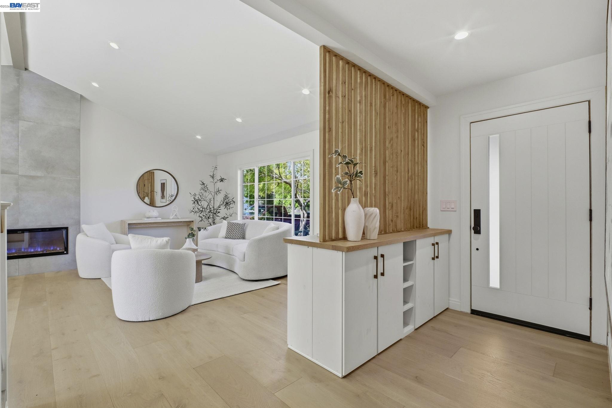 Detail Gallery Image 4 of 39 For 7574 Birkdale Dr, Newark,  CA 94560 - 5 Beds | 2/1 Baths