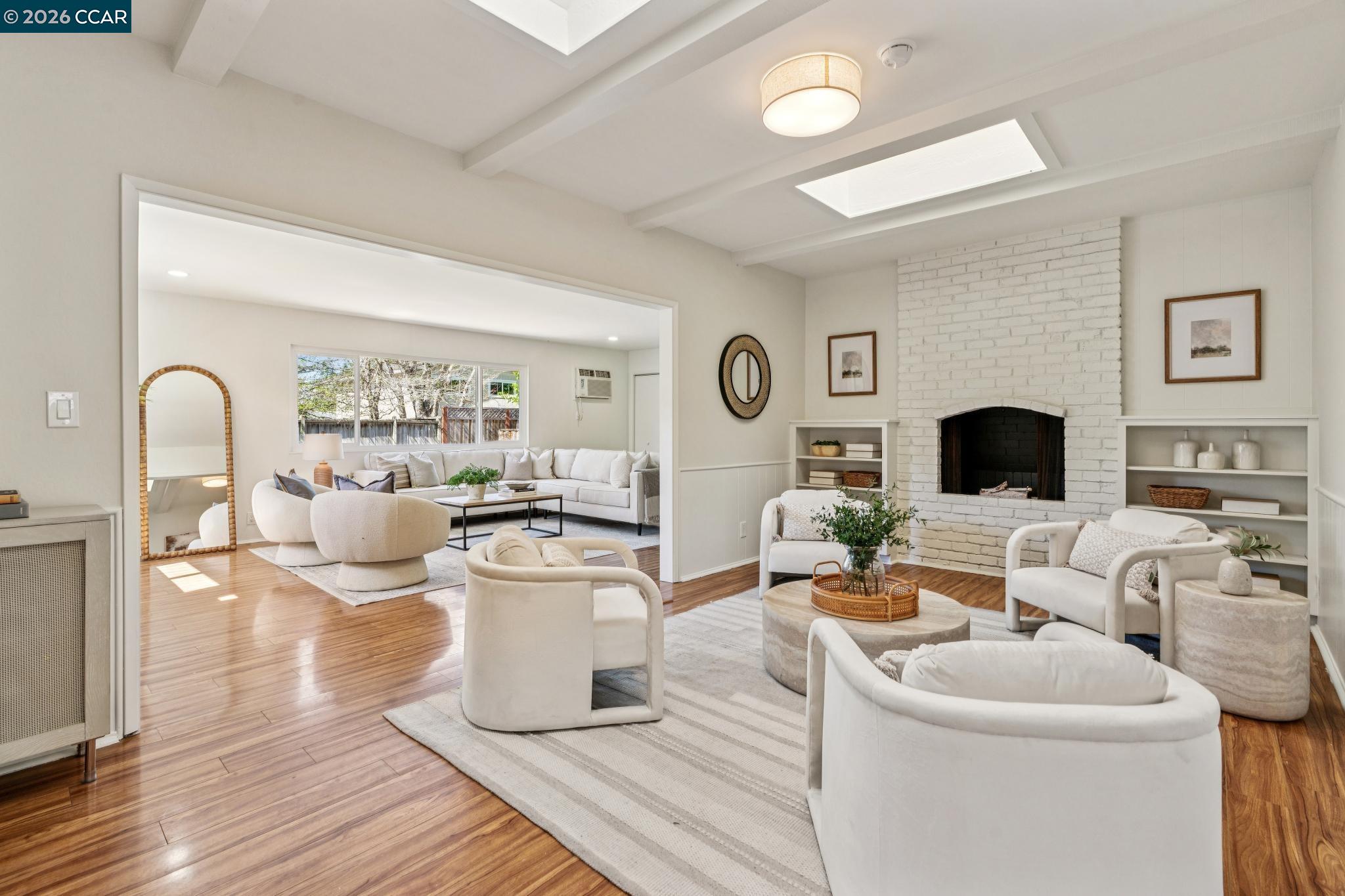 Detail Gallery Image 17 of 36 For 152 Tharp Dr, Moraga,  CA 94556 - 3 Beds | 3 Baths