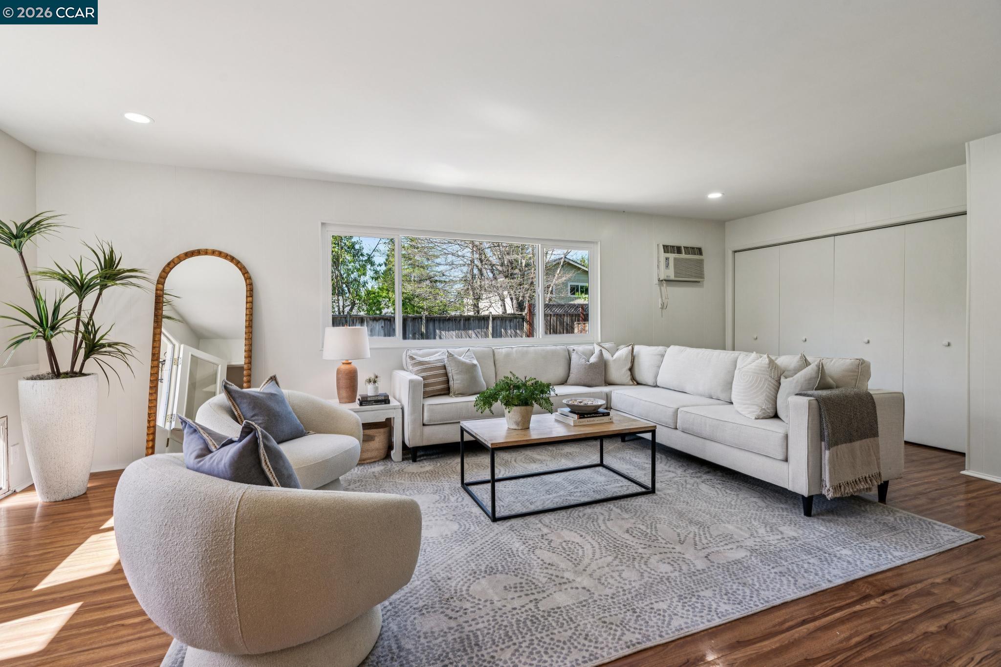 Detail Gallery Image 18 of 36 For 152 Tharp Dr, Moraga,  CA 94556 - 3 Beds | 3 Baths