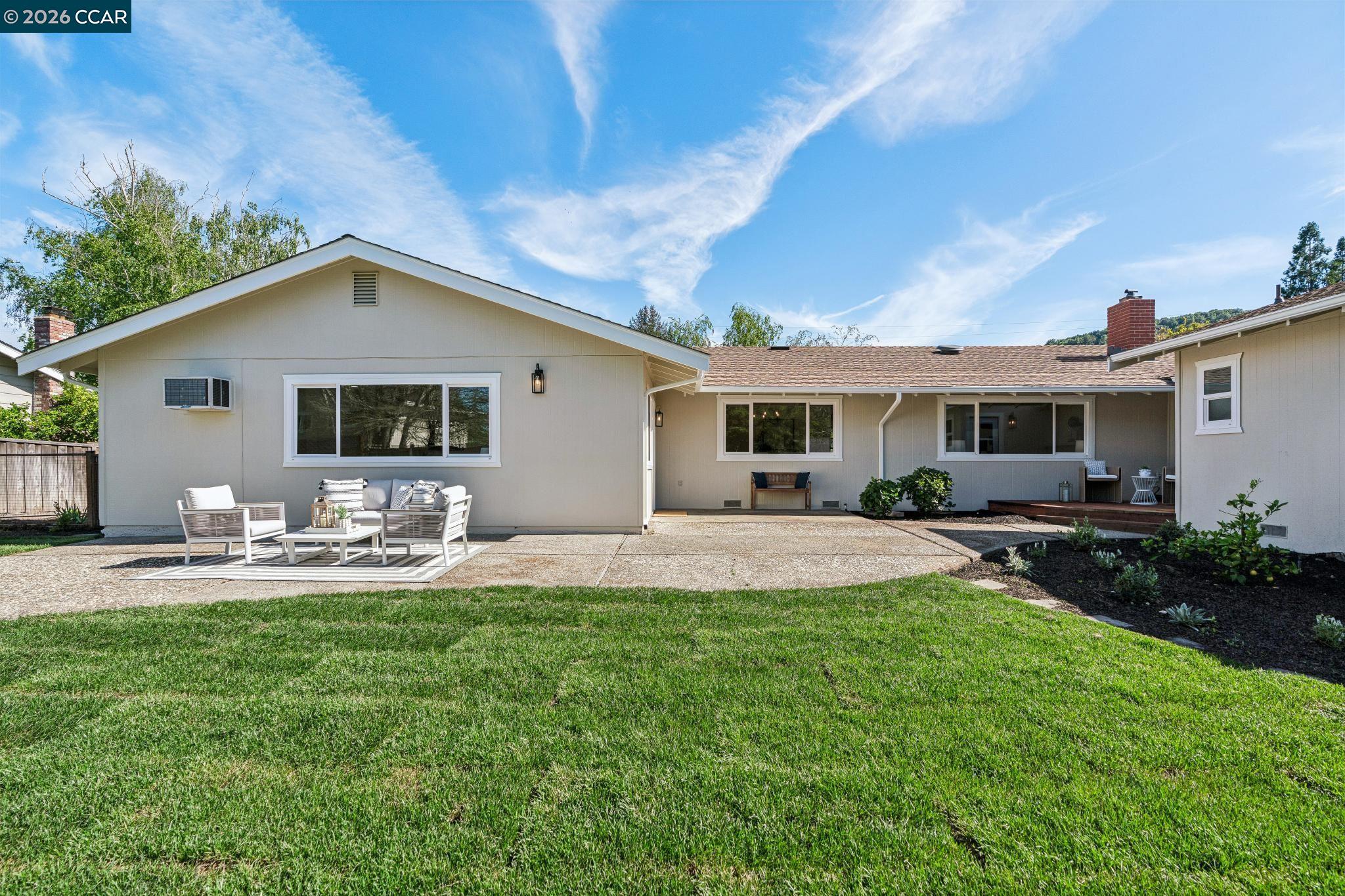 Detail Gallery Image 30 of 36 For 152 Tharp Dr, Moraga,  CA 94556 - 3 Beds | 3 Baths