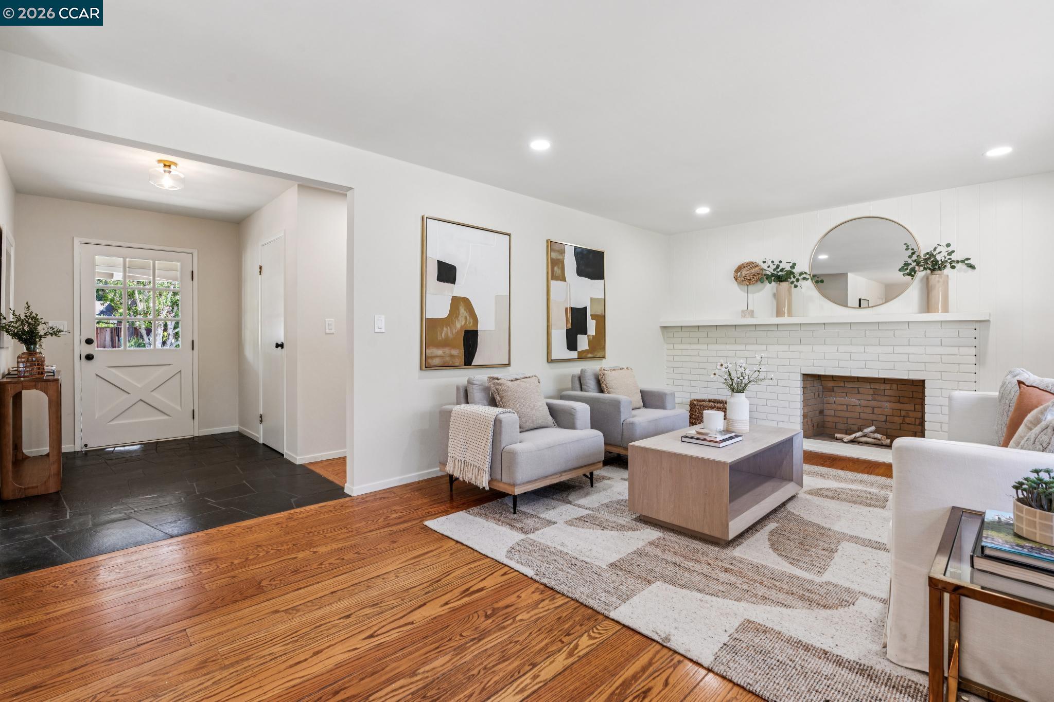 Detail Gallery Image 6 of 36 For 152 Tharp Dr, Moraga,  CA 94556 - 3 Beds | 3 Baths