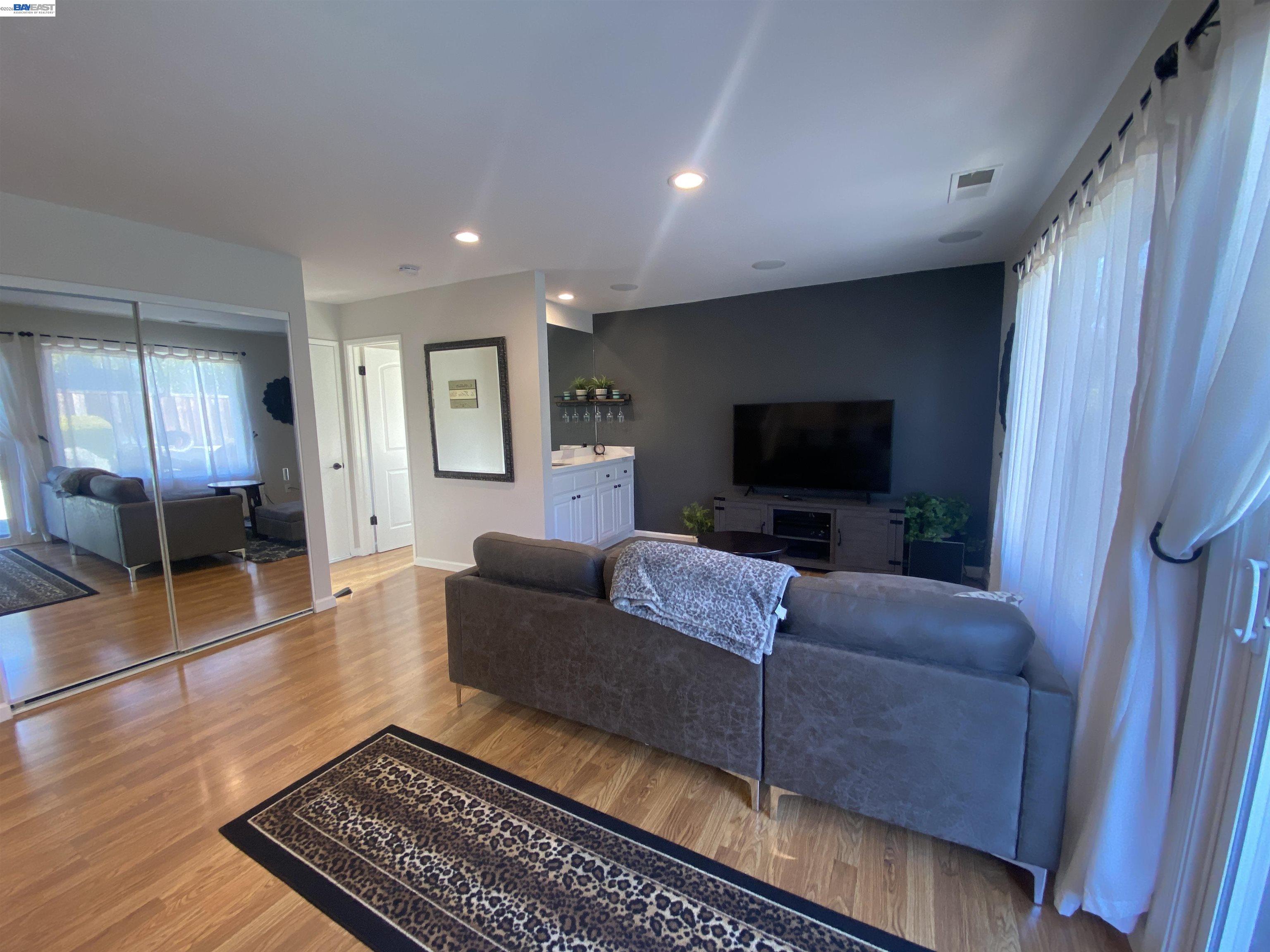 Detail Gallery Image 26 of 39 For 3253 Pomace Court, Pleasanton,  CA 94566 - 4 Beds | 2/1 Baths