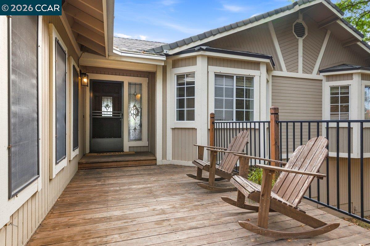 Detail Gallery Image 2 of 31 For 18278 Hummingbird Dr, Penn Valley,  CA 95946 - 3 Beds | 2 Baths