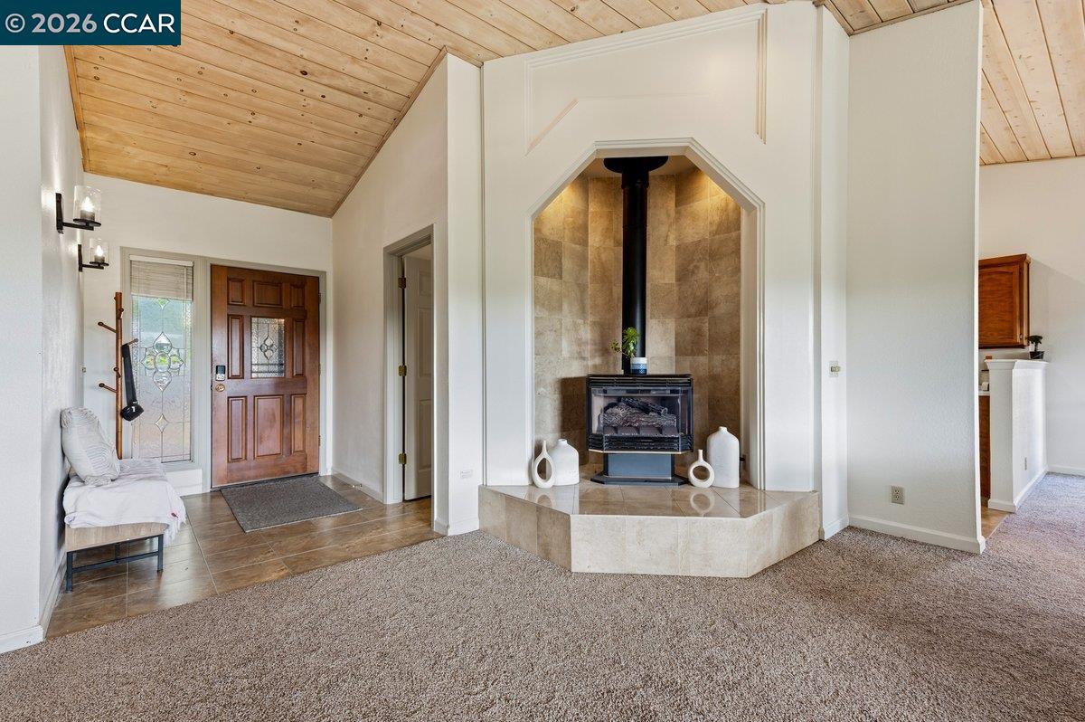 Detail Gallery Image 3 of 31 For 18278 Hummingbird Dr, Penn Valley,  CA 95946 - 3 Beds | 2 Baths