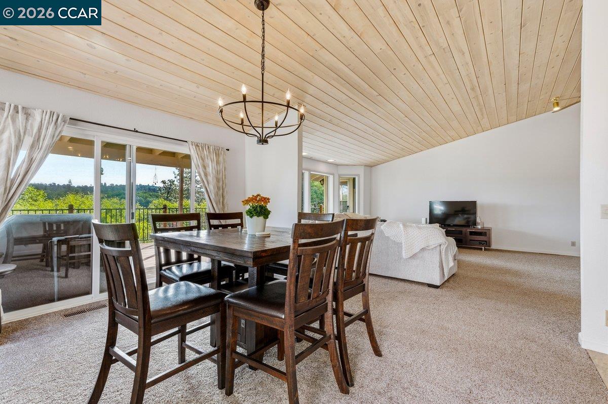 Detail Gallery Image 9 of 31 For 18278 Hummingbird Dr, Penn Valley,  CA 95946 - 3 Beds | 2 Baths