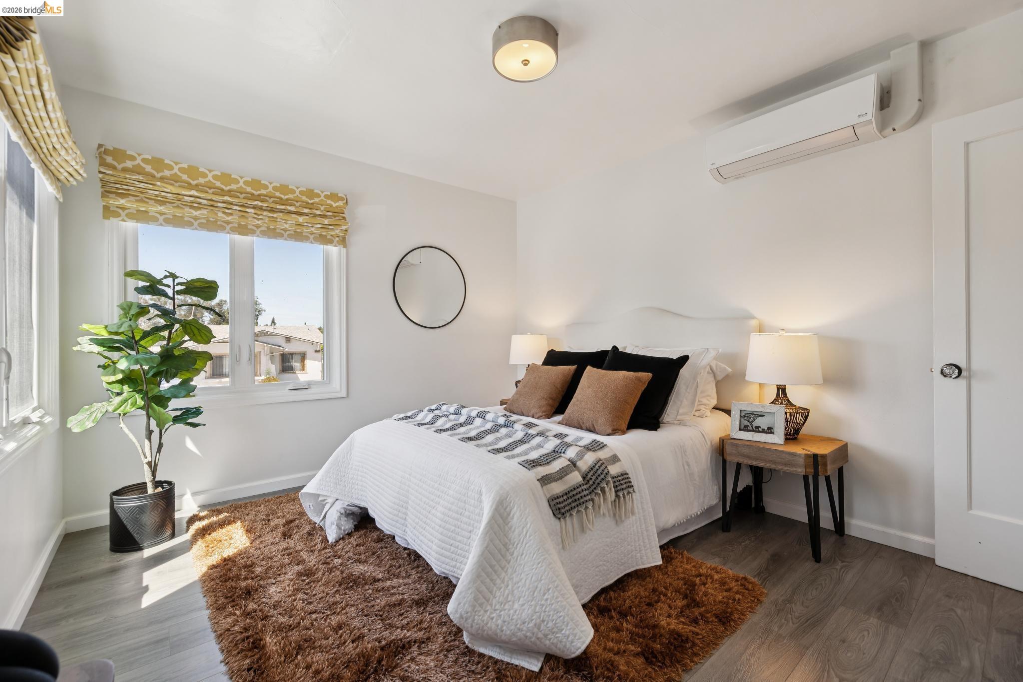 Detail Gallery Image 23 of 52 For 2564 35th Ave, Oakland,  CA 94601 - 3 Beds | 2 Baths