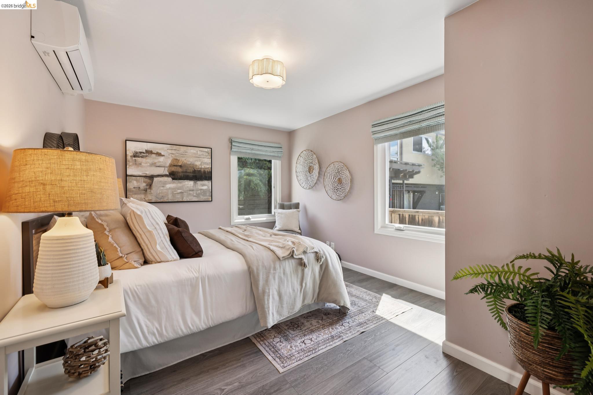 Detail Gallery Image 29 of 52 For 2564 35th Ave, Oakland,  CA 94601 - 3 Beds | 2 Baths