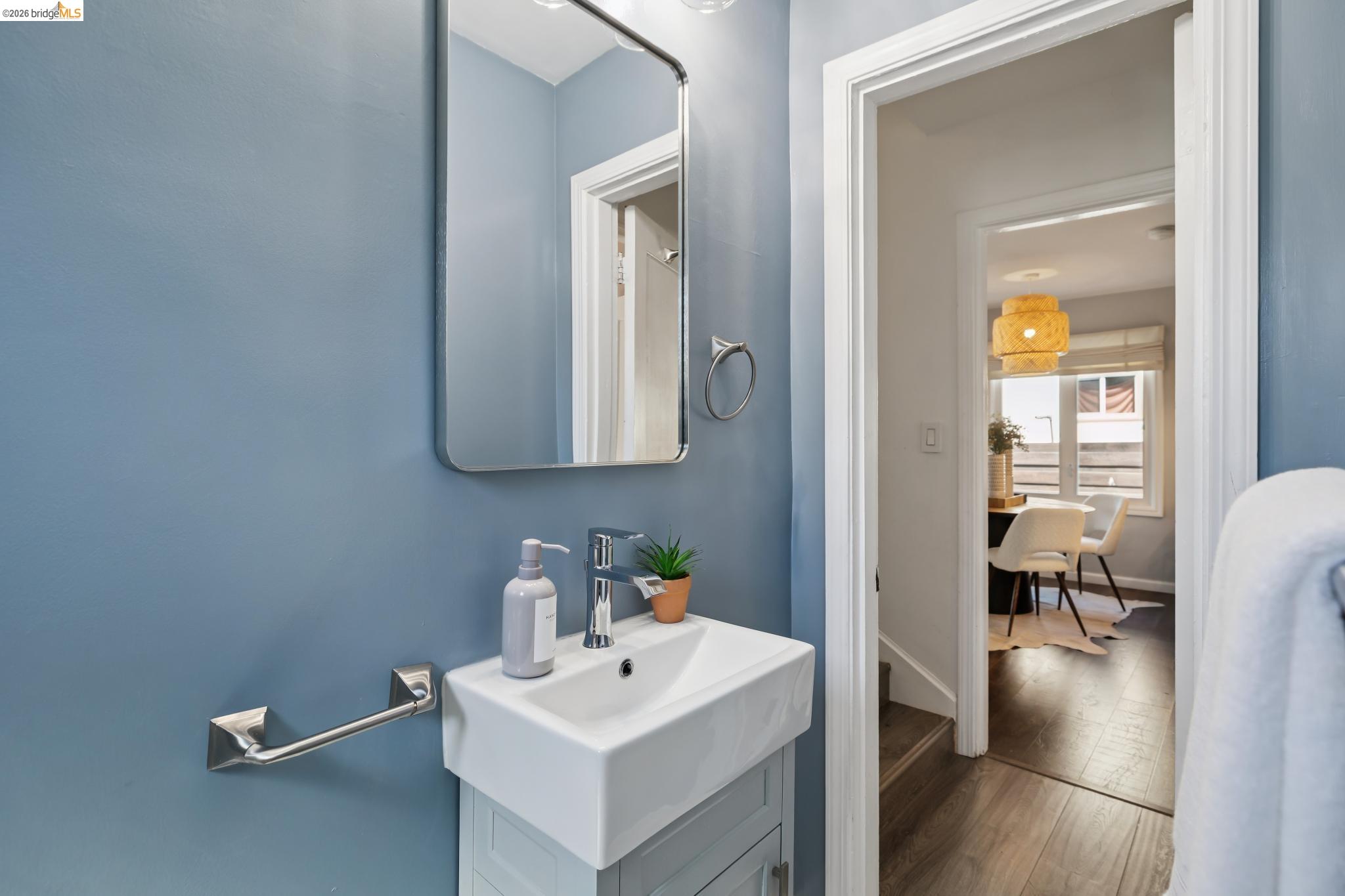 Detail Gallery Image 34 of 52 For 2564 35th Ave, Oakland,  CA 94601 - 3 Beds | 2 Baths