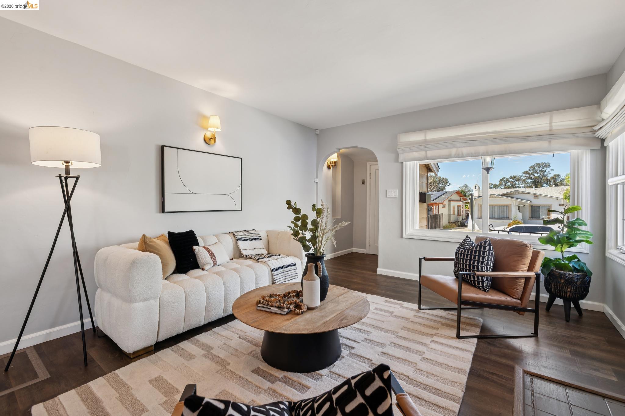 Detail Gallery Image 7 of 52 For 2564 35th Ave, Oakland,  CA 94601 - 3 Beds | 2 Baths