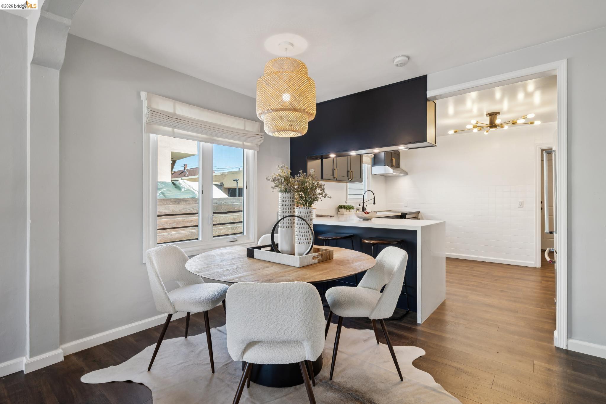 Detail Gallery Image 10 of 52 For 2564 35th Ave, Oakland,  CA 94601 - 3 Beds | 2 Baths