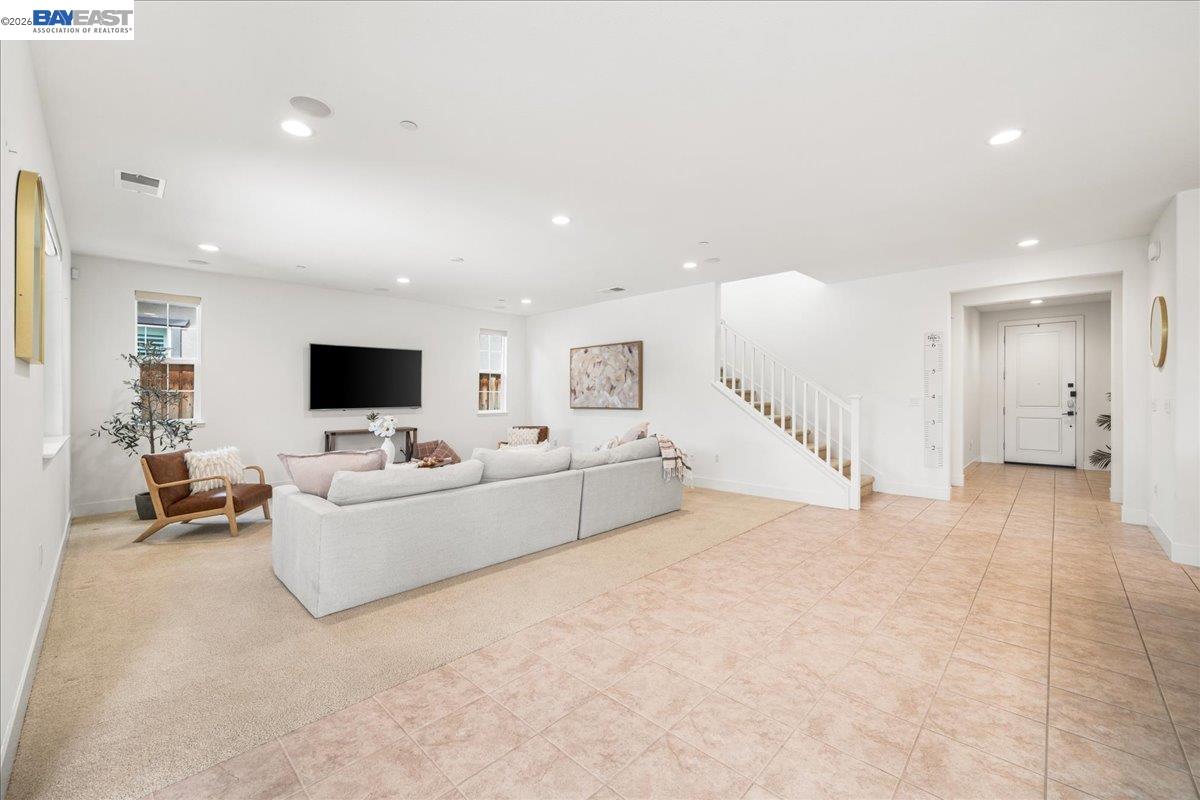 Detail Gallery Image 15 of 54 For 405 Wayland Loop, Livermore,  CA 94550 - 5 Beds | 4 Baths