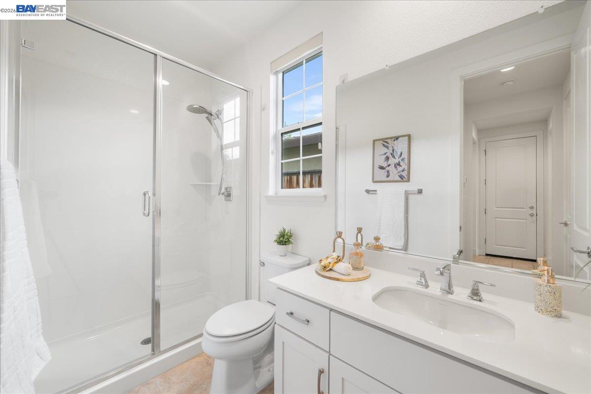 Detail Gallery Image 24 of 54 For 405 Wayland Loop, Livermore,  CA 94550 - 5 Beds | 4 Baths