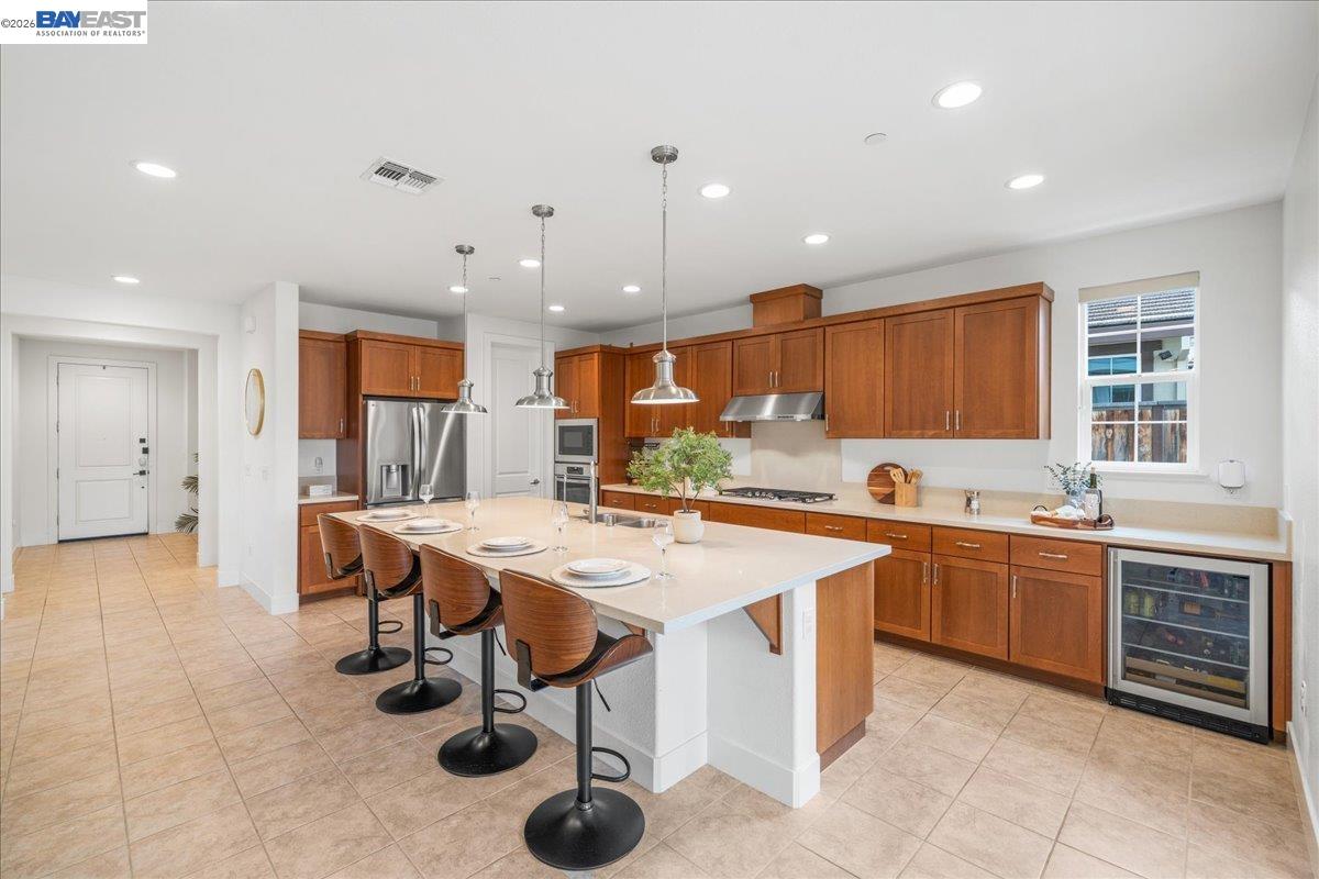 Detail Gallery Image 9 of 54 For 405 Wayland Loop, Livermore,  CA 94550 - 5 Beds | 4 Baths