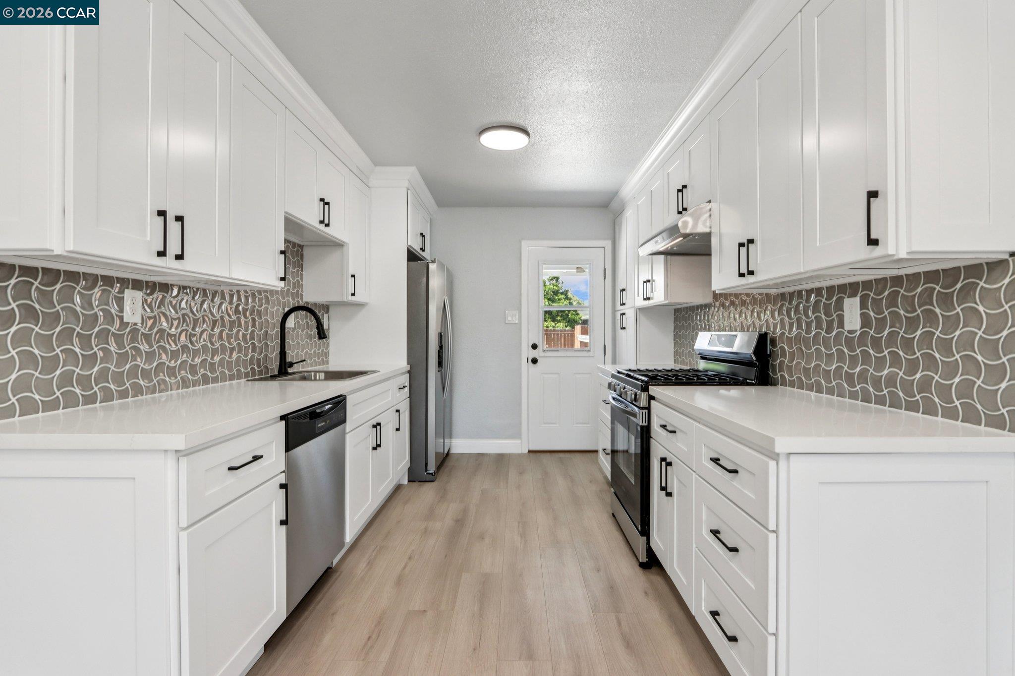 Detail Gallery Image 17 of 42 For 105 Phelan Ave, Vallejo,  CA 94590 - 3 Beds | 1 Baths