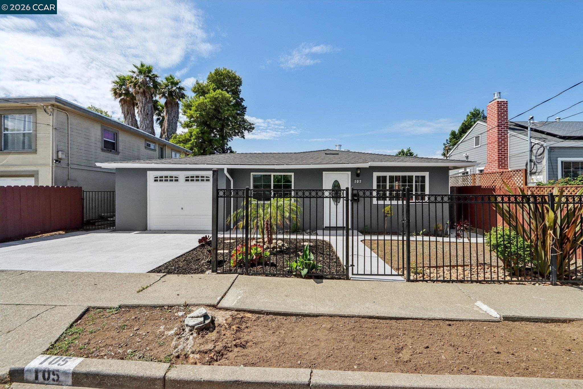 Detail Gallery Image 4 of 42 For 105 Phelan Ave, Vallejo,  CA 94590 - 3 Beds | 1 Baths