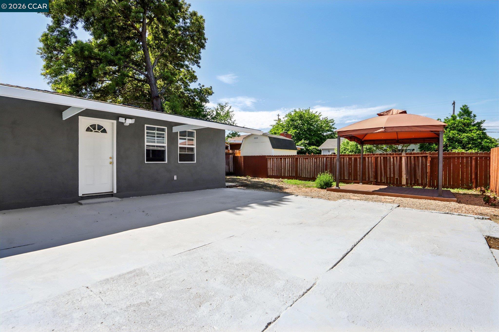 Detail Gallery Image 33 of 42 For 105 Phelan Ave, Vallejo,  CA 94590 - 3 Beds | 1 Baths