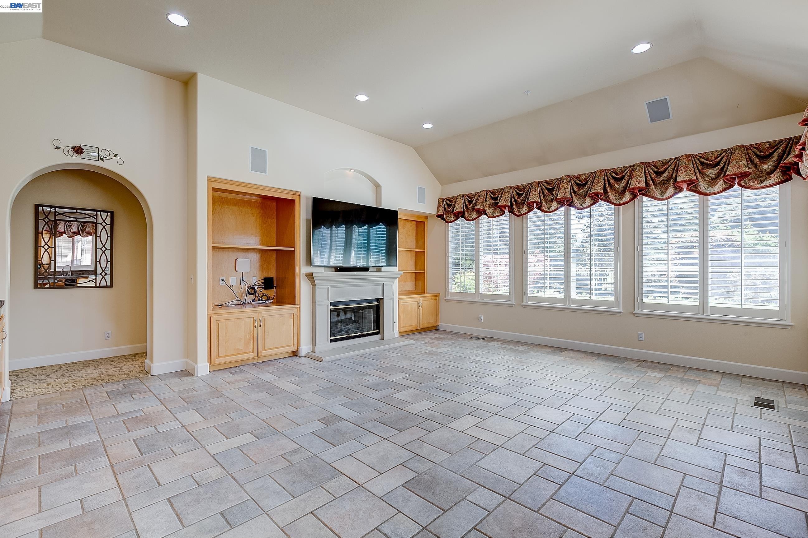 Detail Gallery Image 28 of 60 For 2779 E Ruby Hill Dr, Pleasanton,  CA 94566 - 4 Beds | 4/1 Baths