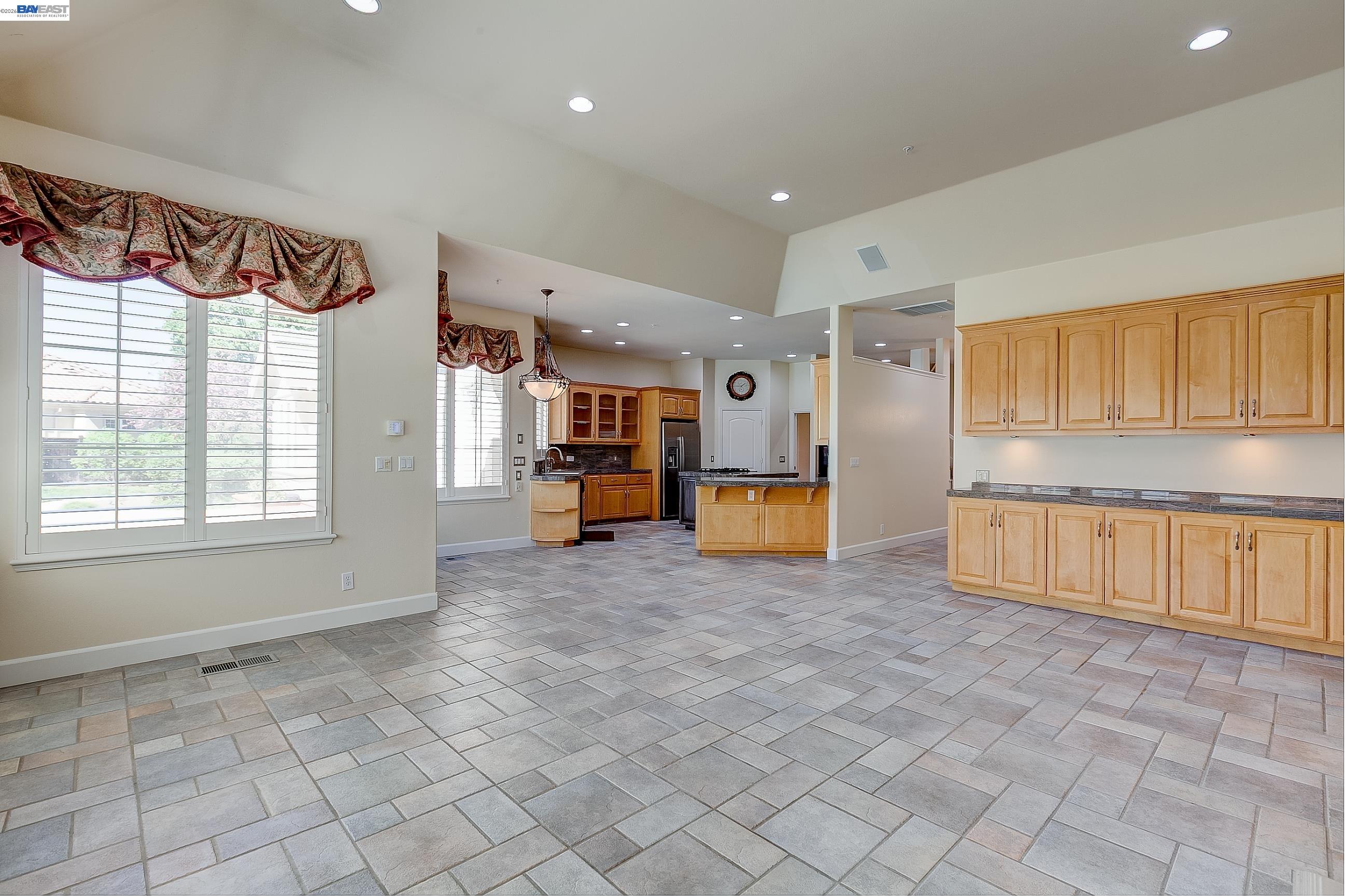 Detail Gallery Image 32 of 60 For 2779 E Ruby Hill Dr, Pleasanton,  CA 94566 - 4 Beds | 4/1 Baths