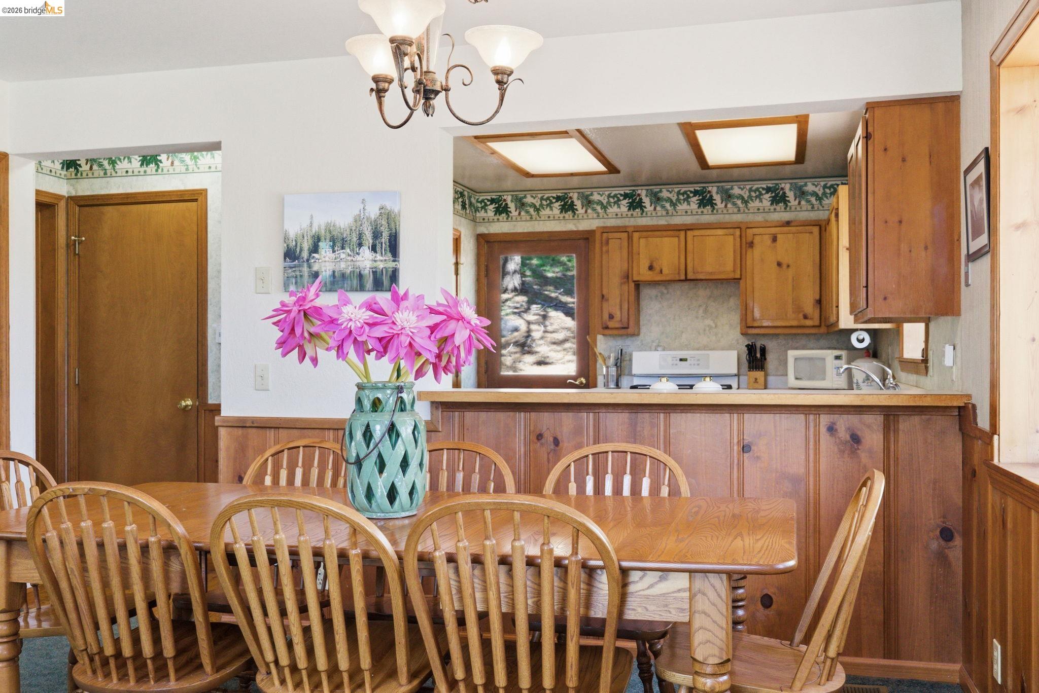 Detail Gallery Image 13 of 44 For 675 Skyline Dr, Arnold,  CA 95223 - 3 Beds | 3 Baths