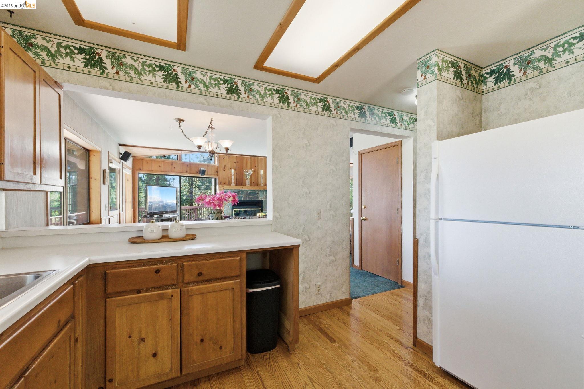 Detail Gallery Image 14 of 44 For 675 Skyline Dr, Arnold,  CA 95223 - 3 Beds | 3 Baths