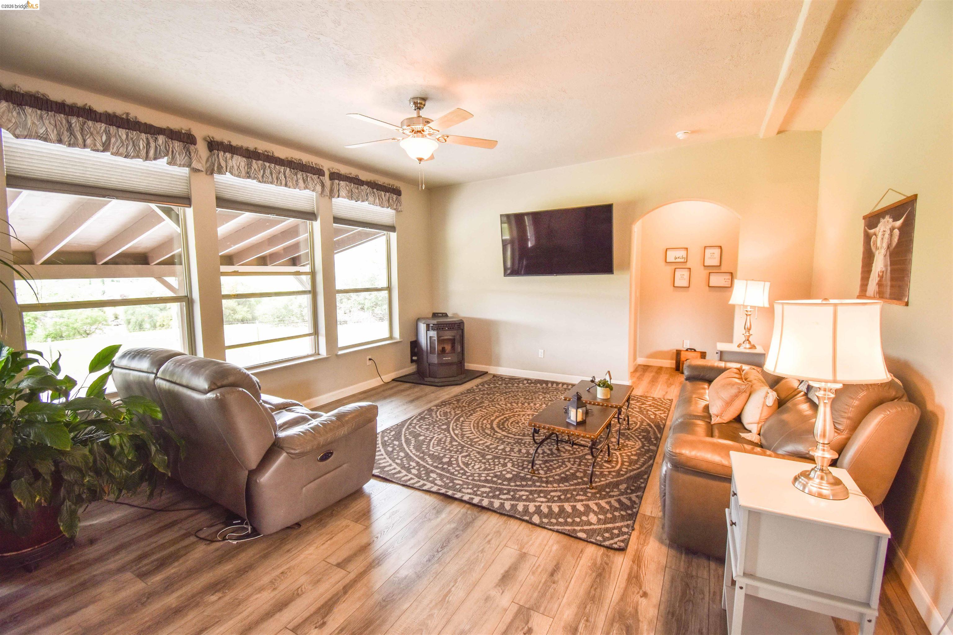 9955 Bell Mooney Rd, Jamestown, CA, 95327