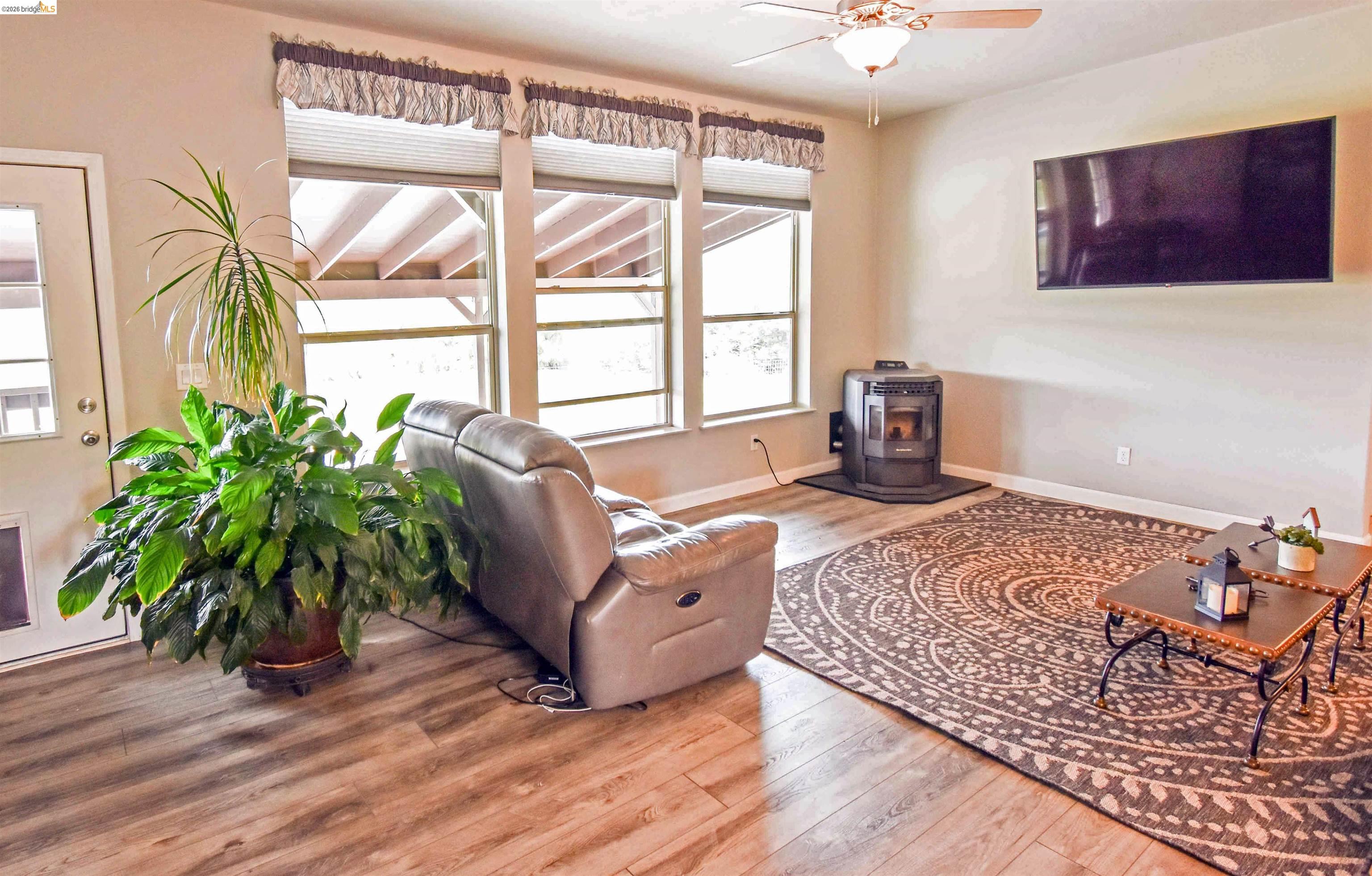 9955 Bell Mooney Rd, Jamestown, CA, 95327