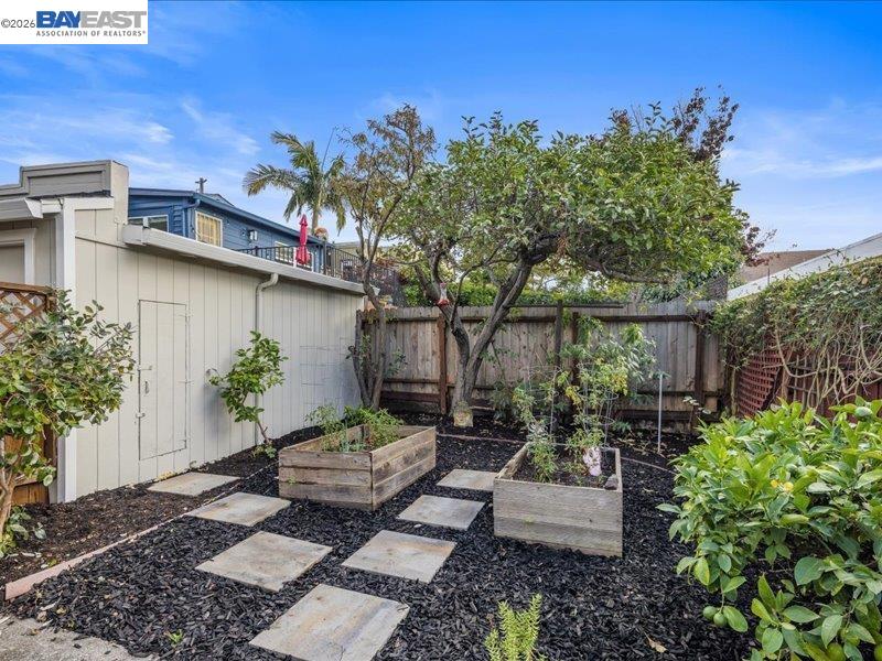 Detail Gallery Image 12 of 18 For 2924 Morcom Ave, Oakland,  CA 94619-3316 - – Beds | – Baths