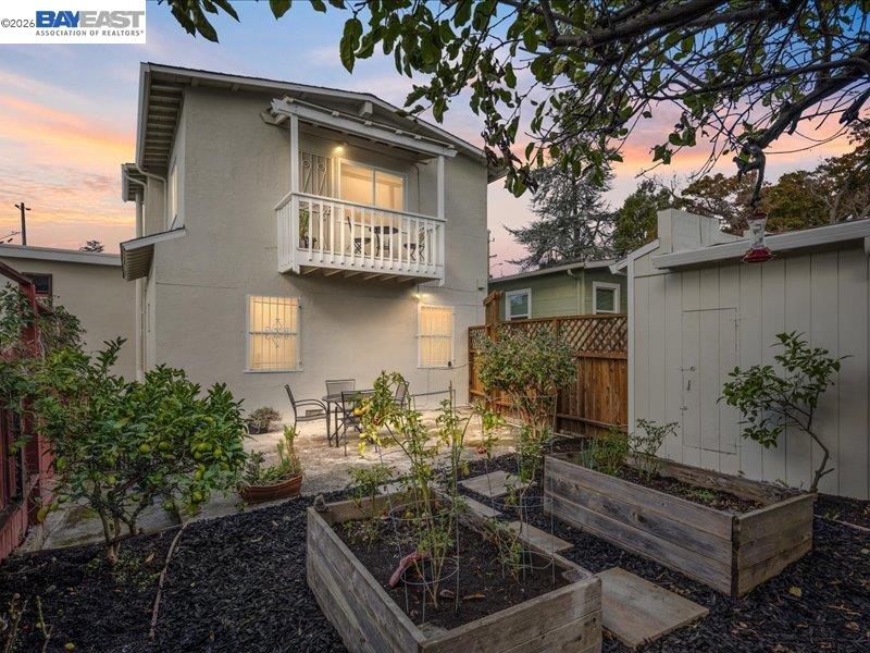 Detail Gallery Image 9 of 18 For 2924 Morcom Ave, Oakland,  CA 94619-3316 - – Beds | – Baths