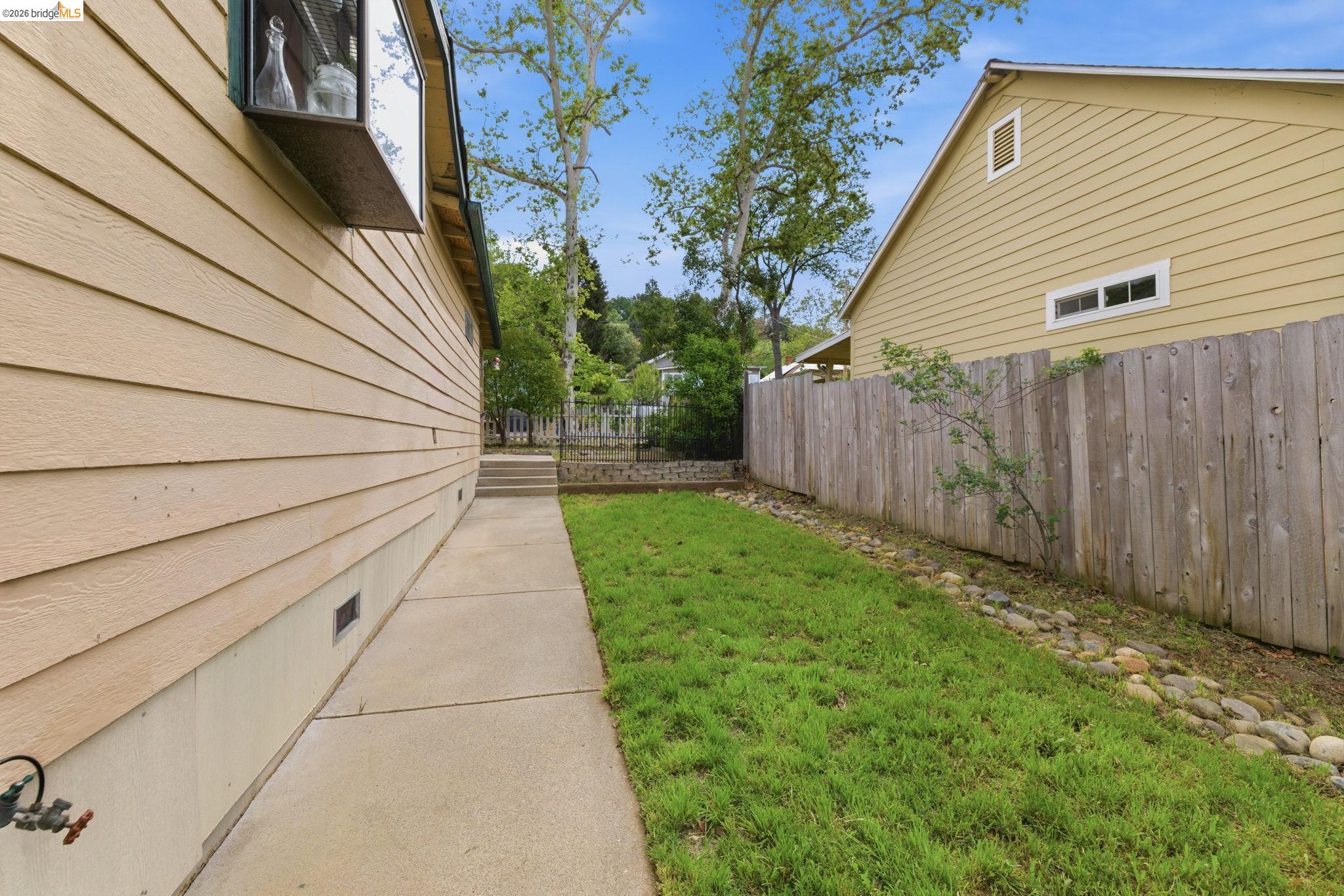 18624 Madrone St, Tuolumne, CA, 95379