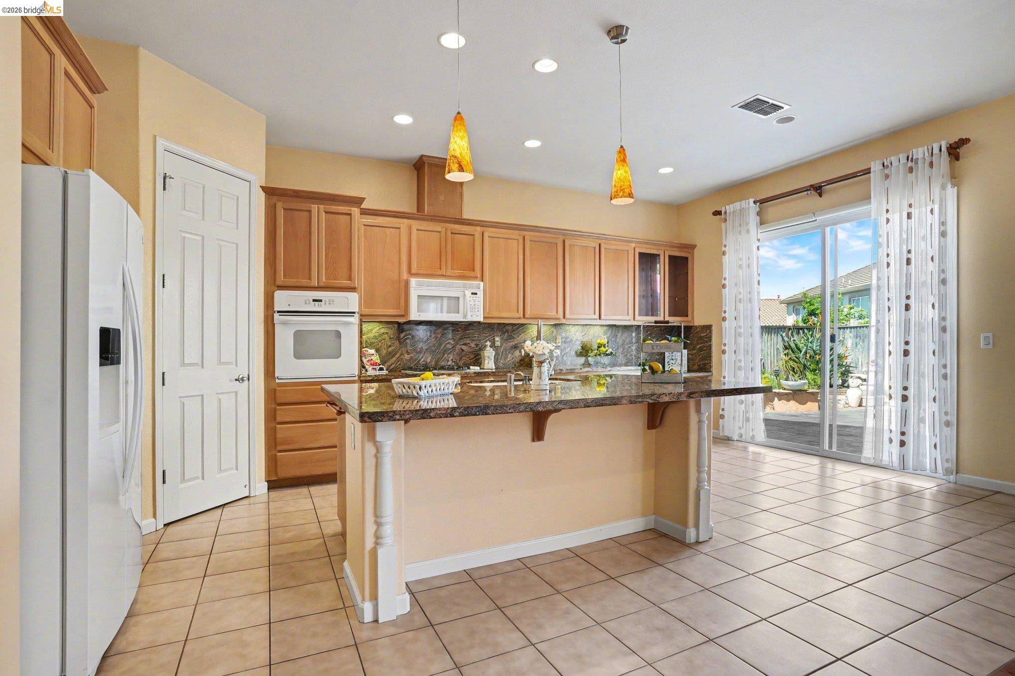 Detail Gallery Image 2 of 58 For 3341 Park Ridge Dr, North Richmond,  CA 94806 - 5 Beds | 4 Baths