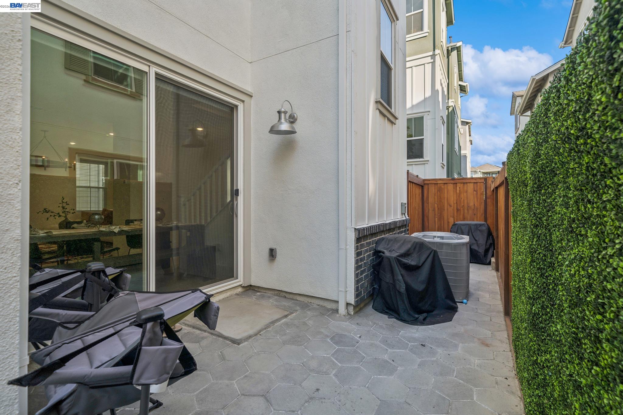 Detail Gallery Image 16 of 59 For 37231 Sand Bar Place, Newark,  CA 94560 - 4 Beds | 3/1 Baths