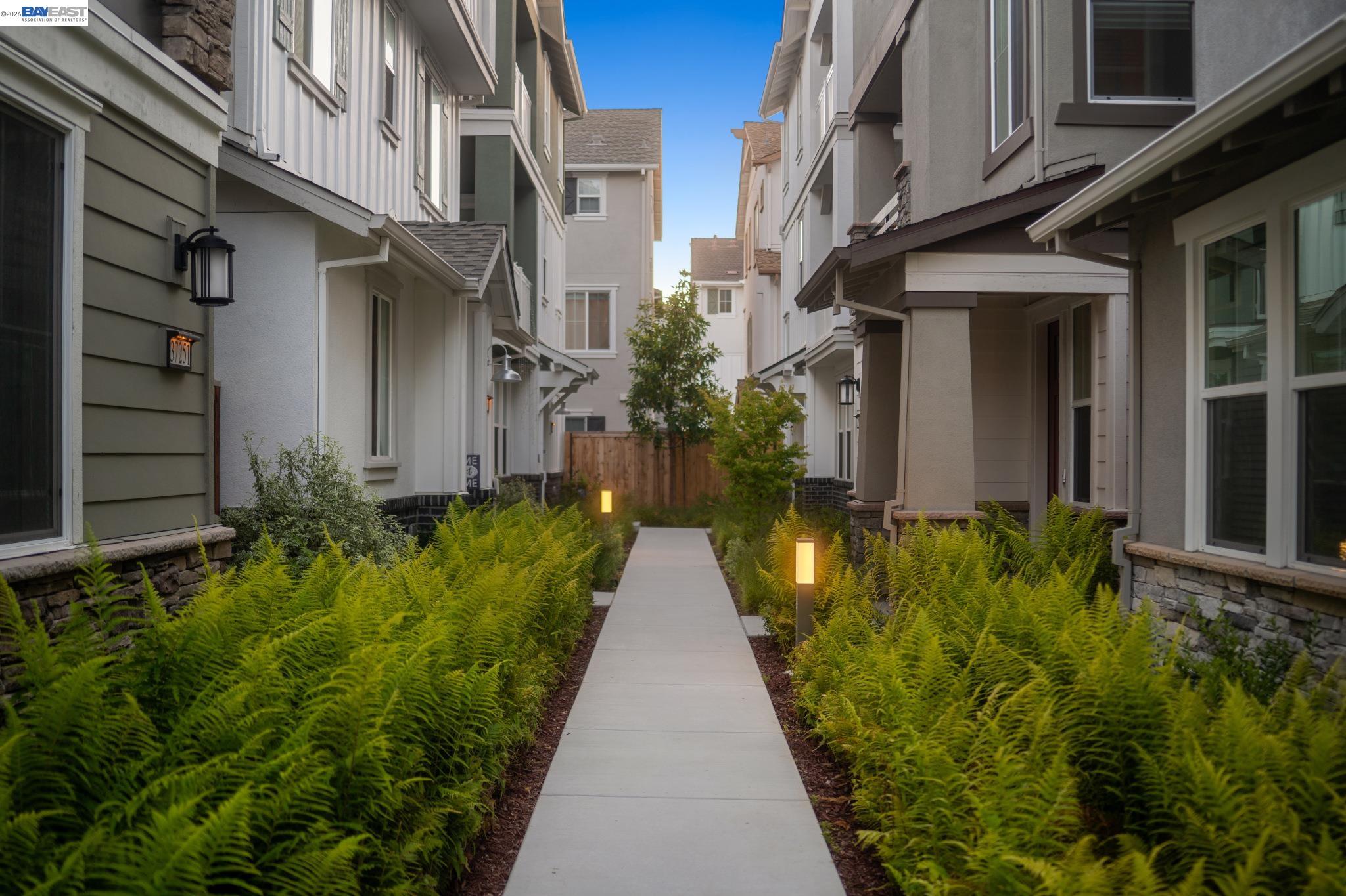 Detail Gallery Image 3 of 59 For 37231 Sand Bar Place, Newark,  CA 94560 - 4 Beds | 3/1 Baths