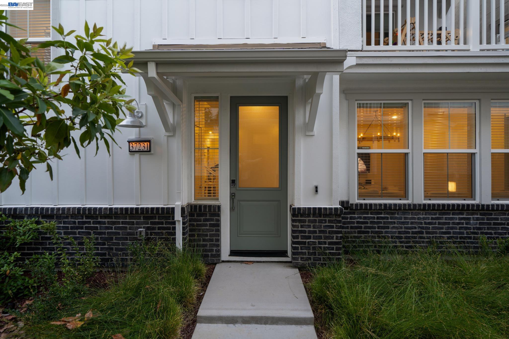 Detail Gallery Image 4 of 59 For 37231 Sand Bar Place, Newark,  CA 94560 - 4 Beds | 3/1 Baths