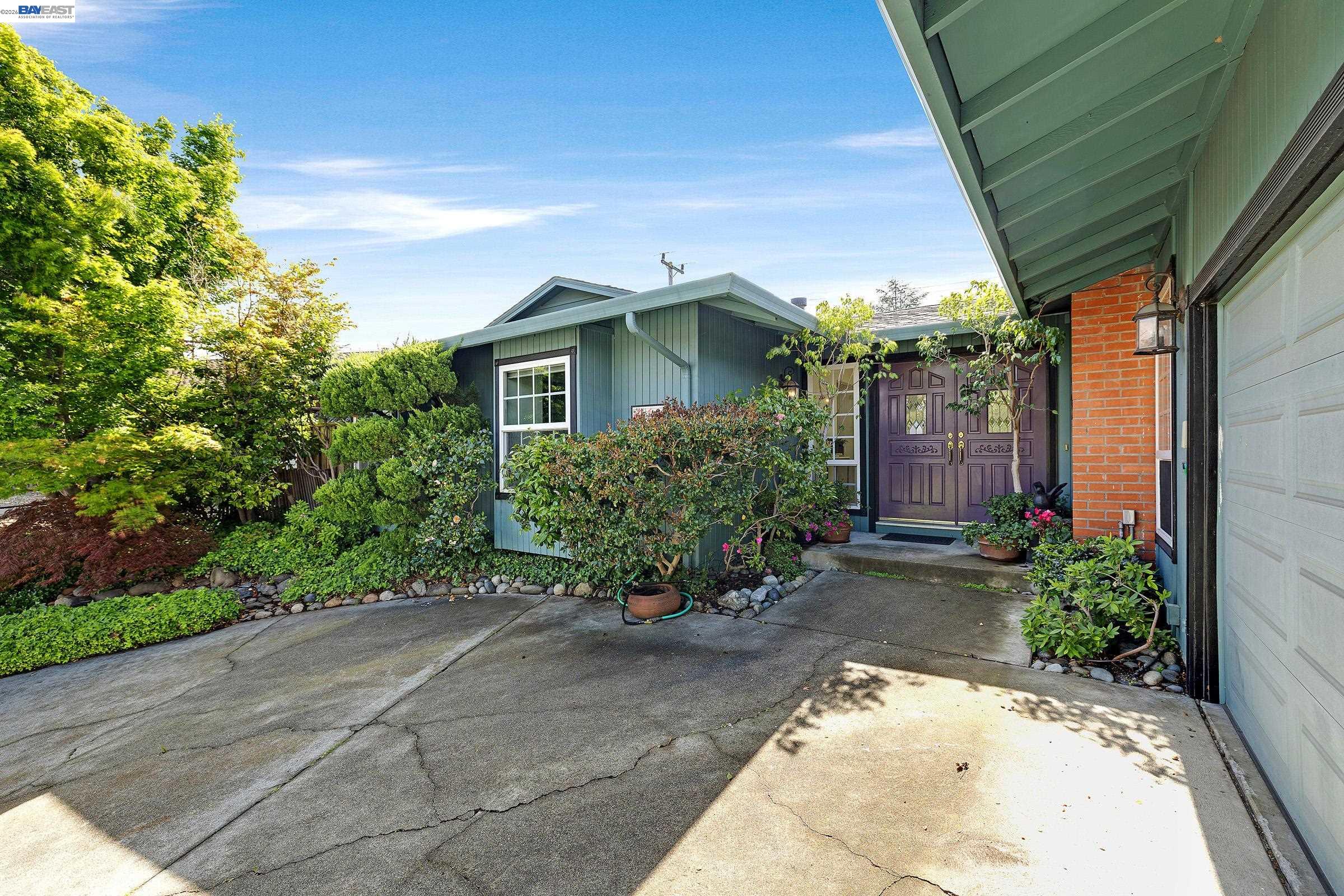 Detail Gallery Image 4 of 49 For 1640 Pajaro Ct, Fremont,  CA 94539 - 3 Beds | 2 Baths