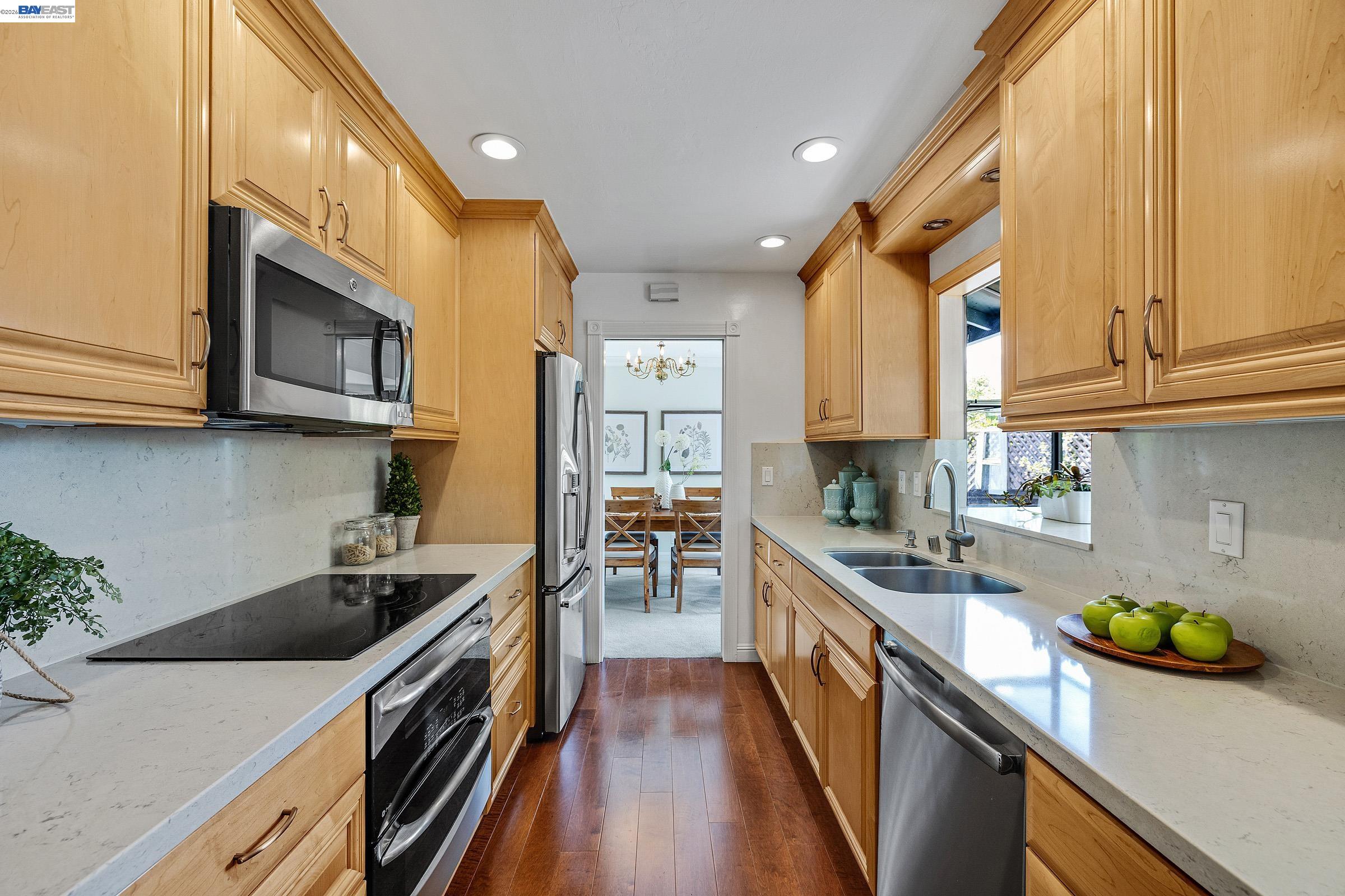 Detail Gallery Image 9 of 49 For 1640 Pajaro Ct, Fremont,  CA 94539 - 3 Beds | 2 Baths
