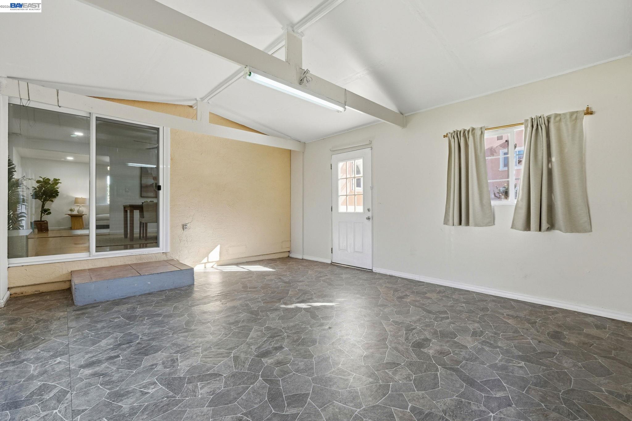 Detail Gallery Image 25 of 26 For 3861 Cosmic Pl, Fremont,  CA 94538 - 4 Beds | 2/1 Baths