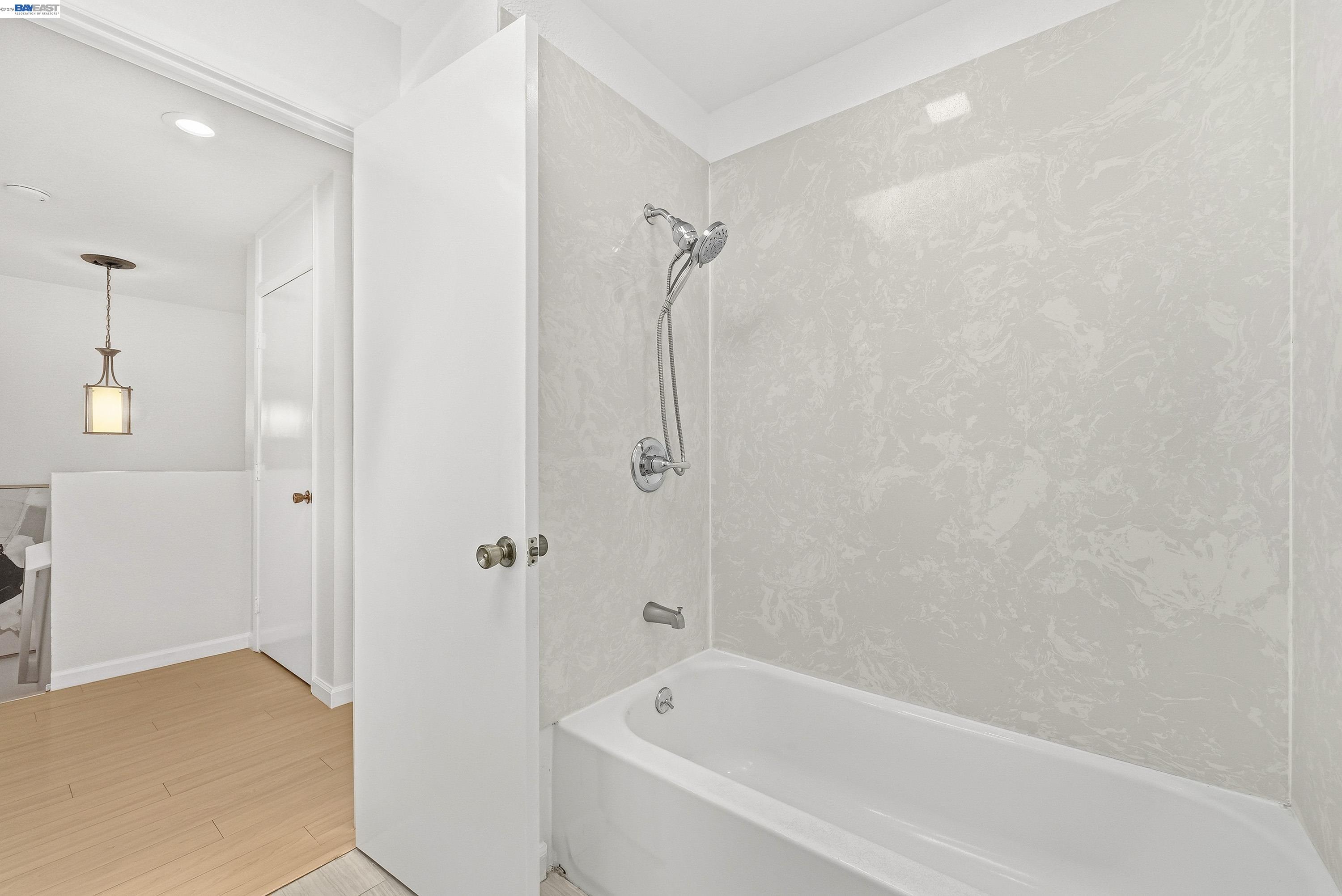 Photo #32: 41130605 Listing: Photo #32