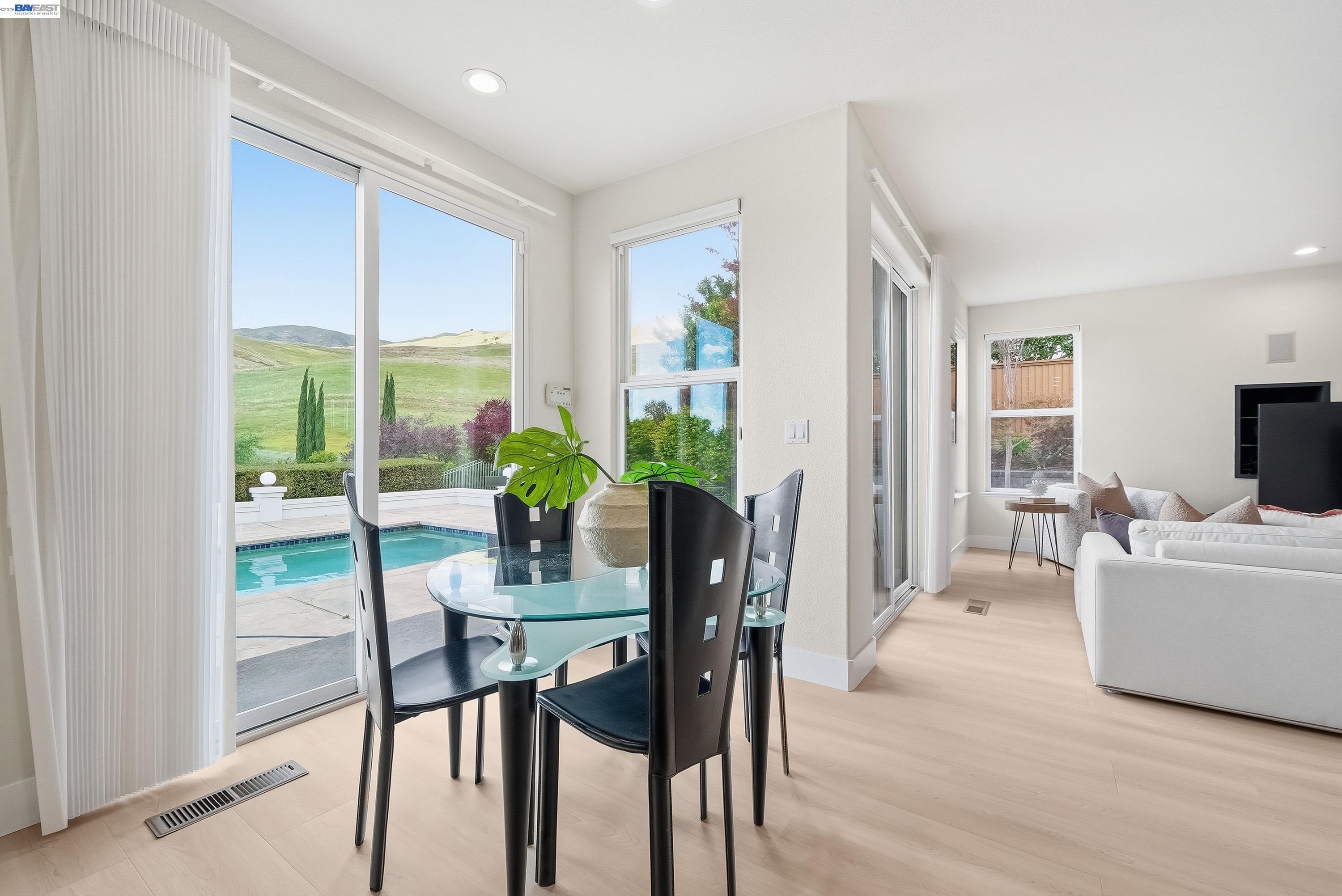 Detail Gallery Image 18 of 70 For 47652 Avalon Heights Ter, Fremont,  CA 94539 - 4 Beds | 3/1 Baths