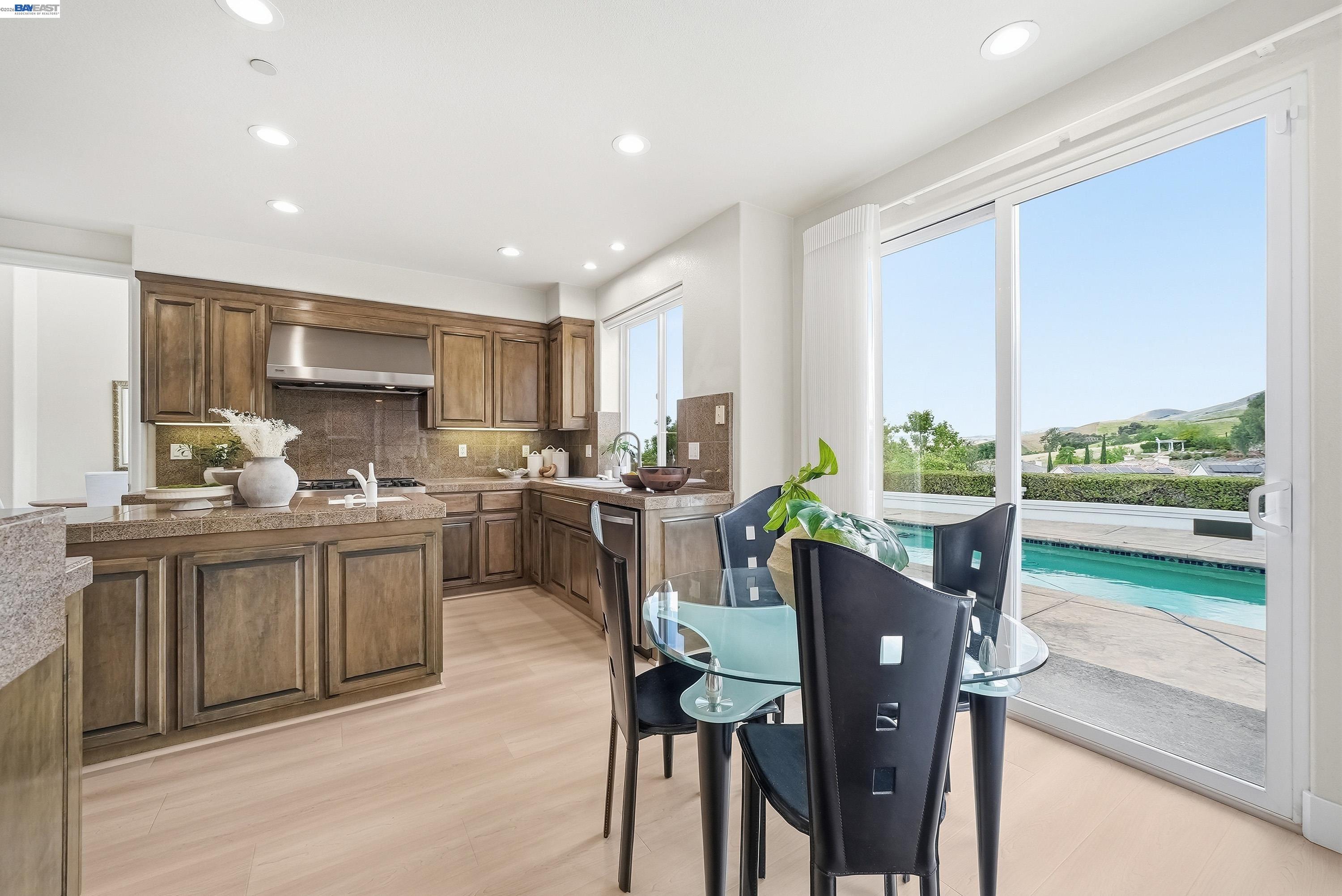 Detail Gallery Image 19 of 70 For 47652 Avalon Heights Ter, Fremont,  CA 94539 - 4 Beds | 3/1 Baths