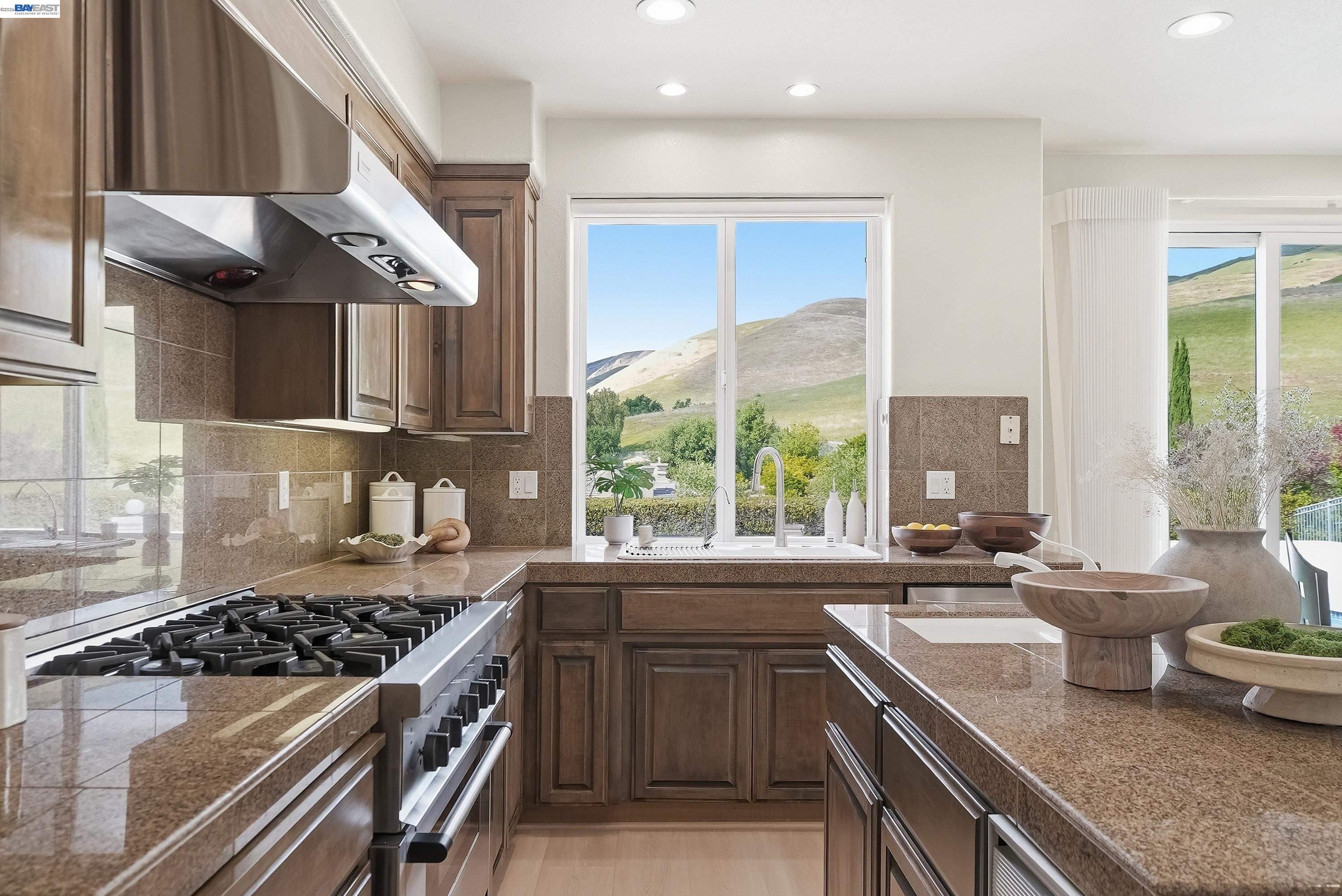 Detail Gallery Image 22 of 70 For 47652 Avalon Heights Ter, Fremont,  CA 94539 - 4 Beds | 3/1 Baths