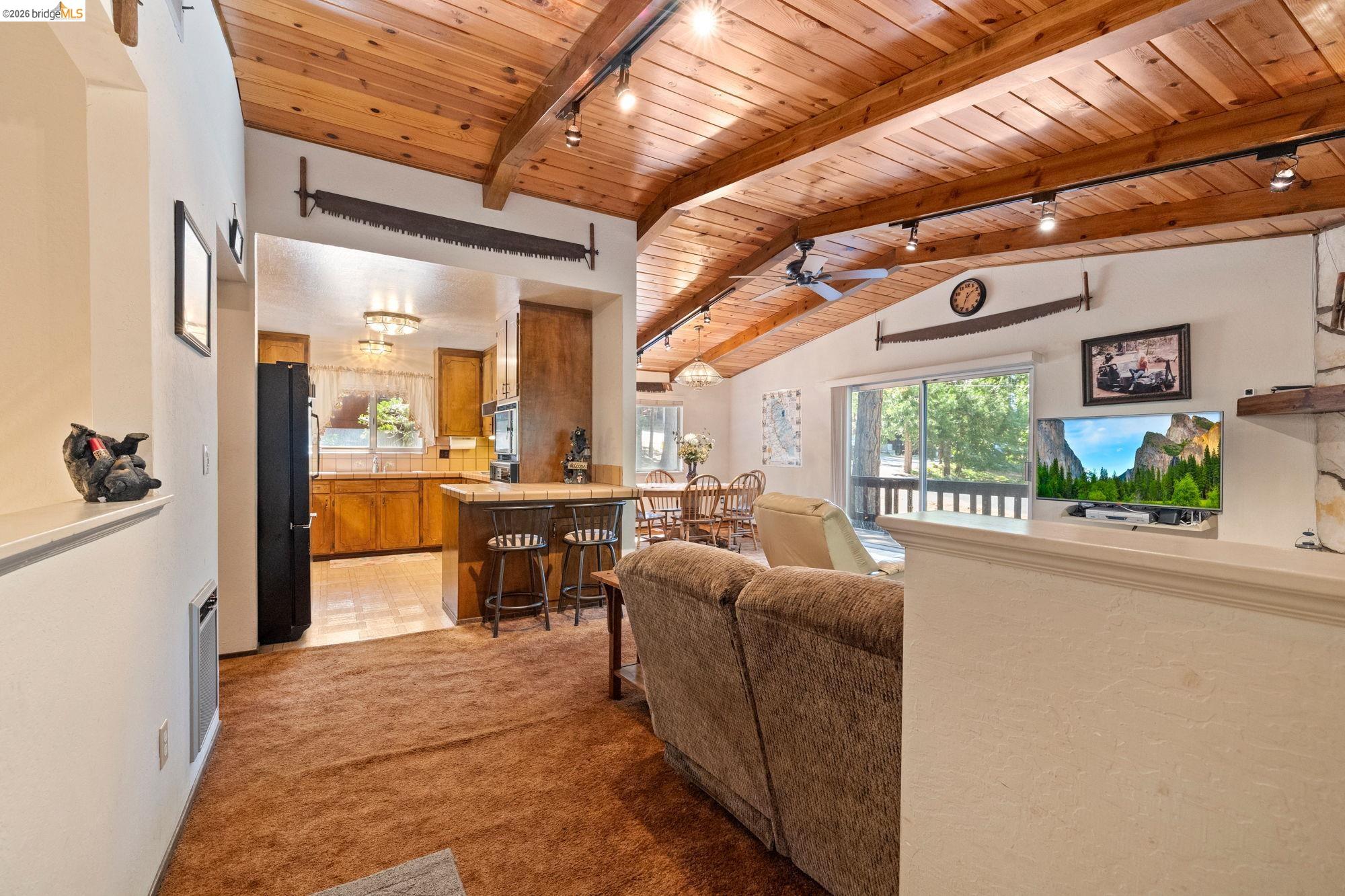 Detail Gallery Image 9 of 22 For 2119 Silverado Way, Arnold,  CA 95223 - 3 Beds | 2/1 Baths