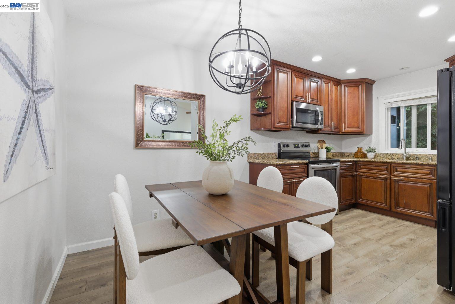 Photo #5: 41130624 Listing: Photo #5