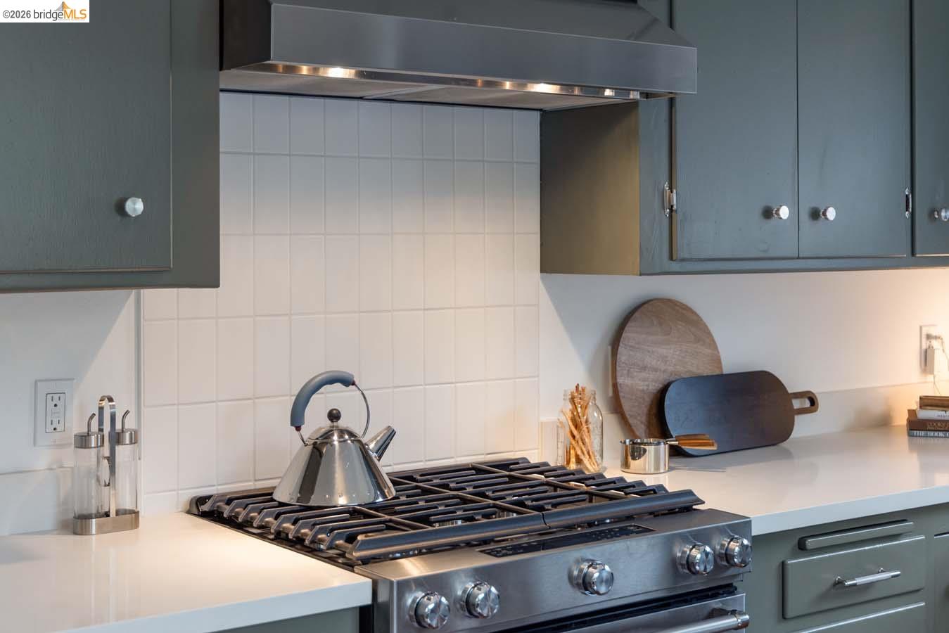 Detail Gallery Image 24 of 60 For 1937 Haste St, Berkeley,  CA 94704 - – Beds | – Baths