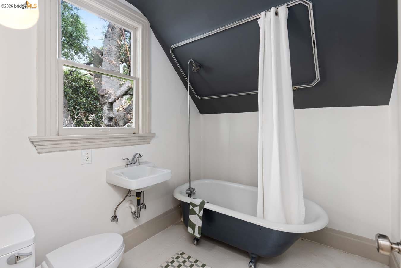 Detail Gallery Image 44 of 60 For 1937 Haste St, Berkeley,  CA 94704 - – Beds | – Baths