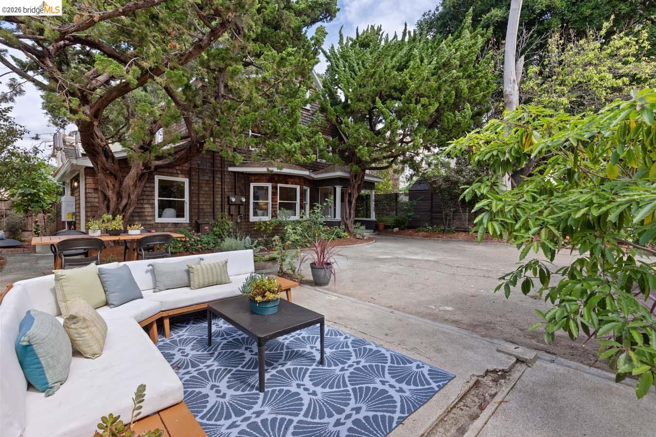 Detail Gallery Image 7 of 60 For 1937 Haste St, Berkeley,  CA 94704 - – Beds | – Baths