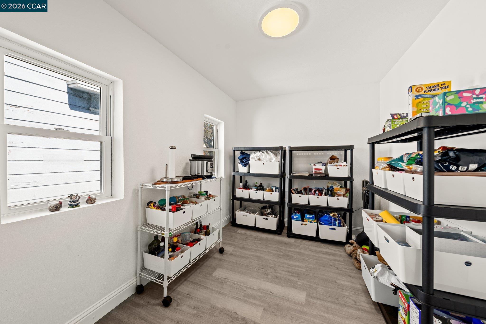 Detail Gallery Image 30 of 44 For 2517 Filbert St, Oakland,  CA 94607 - 4 Beds | 2 Baths