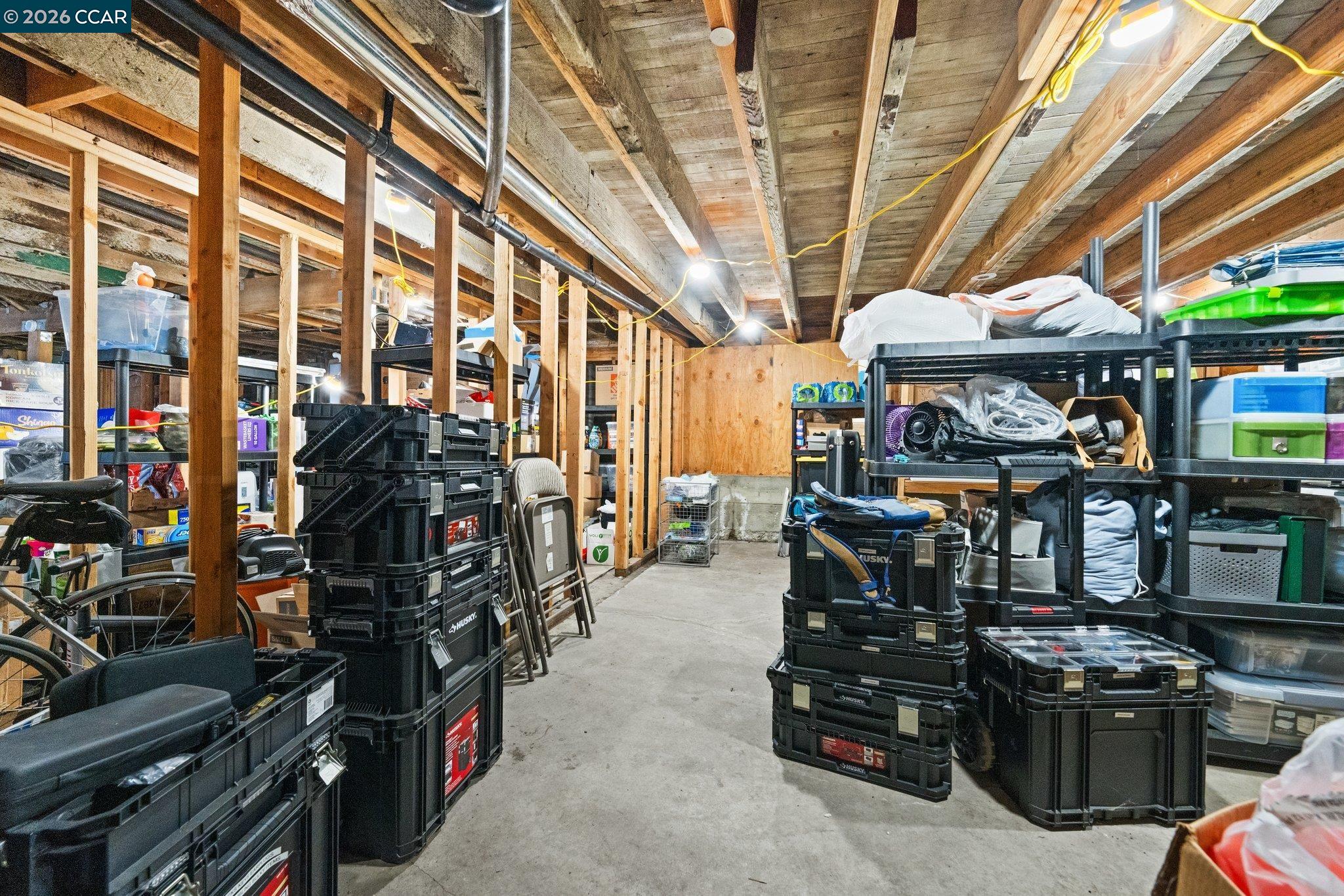 Detail Gallery Image 38 of 44 For 2517 Filbert St, Oakland,  CA 94607 - 4 Beds | 2 Baths