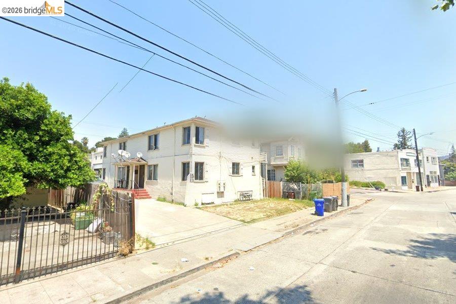 220 International Blvd, Oakland, CA, 94606