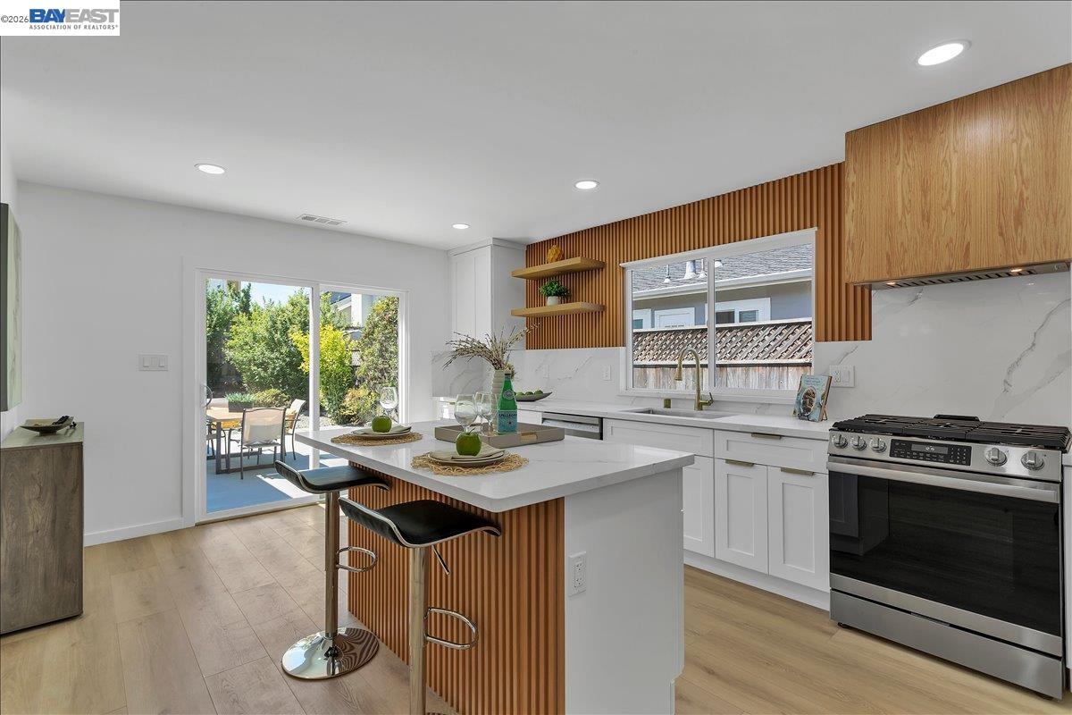 376 Oleander Ave, Alameda, CA, 94502