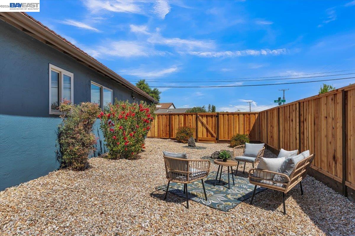 376 Oleander Ave, Alameda, CA, 94502